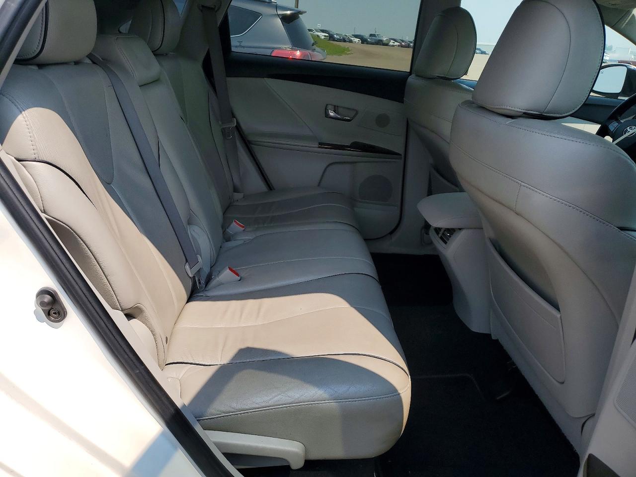 2010 Toyota Venza Awd V6 White vin: 4T3BK3BB0AU032060