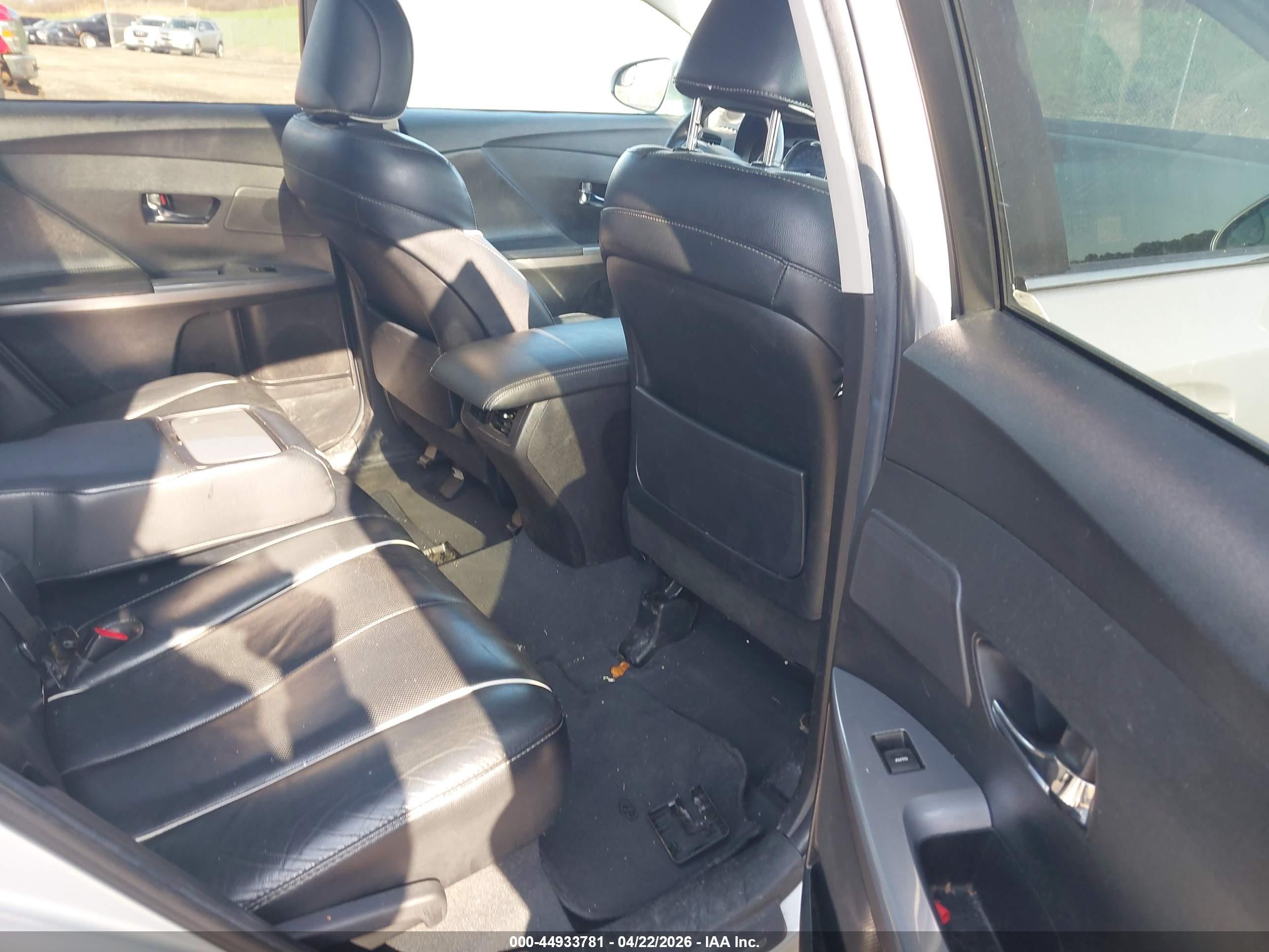 2014 Toyota Venza Limited V6 Silver vin: 4T3BK3BB0EU102811