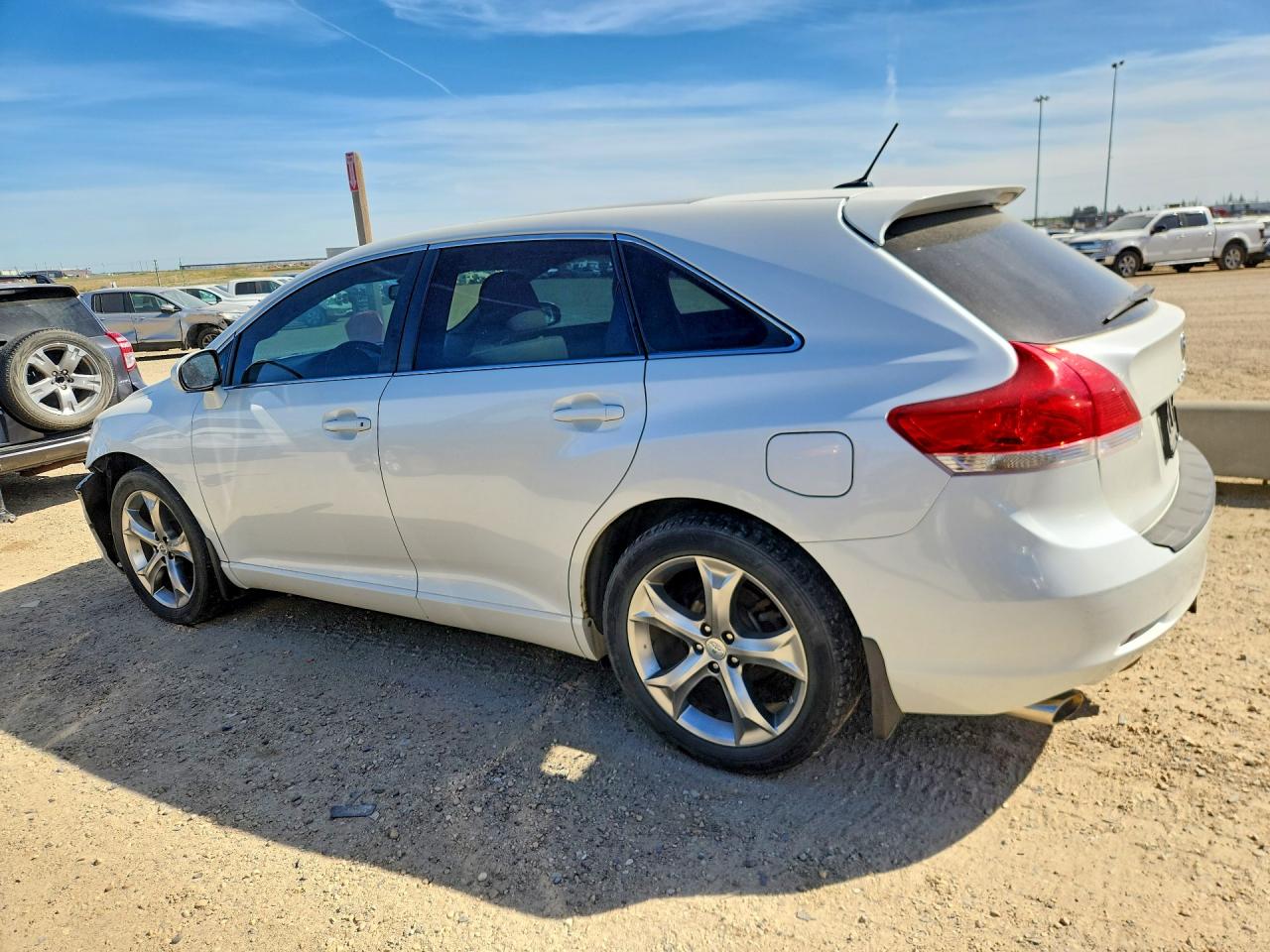 2010 Toyota Venza Awd V6 White vin: 4T3BK3BB1AU034206