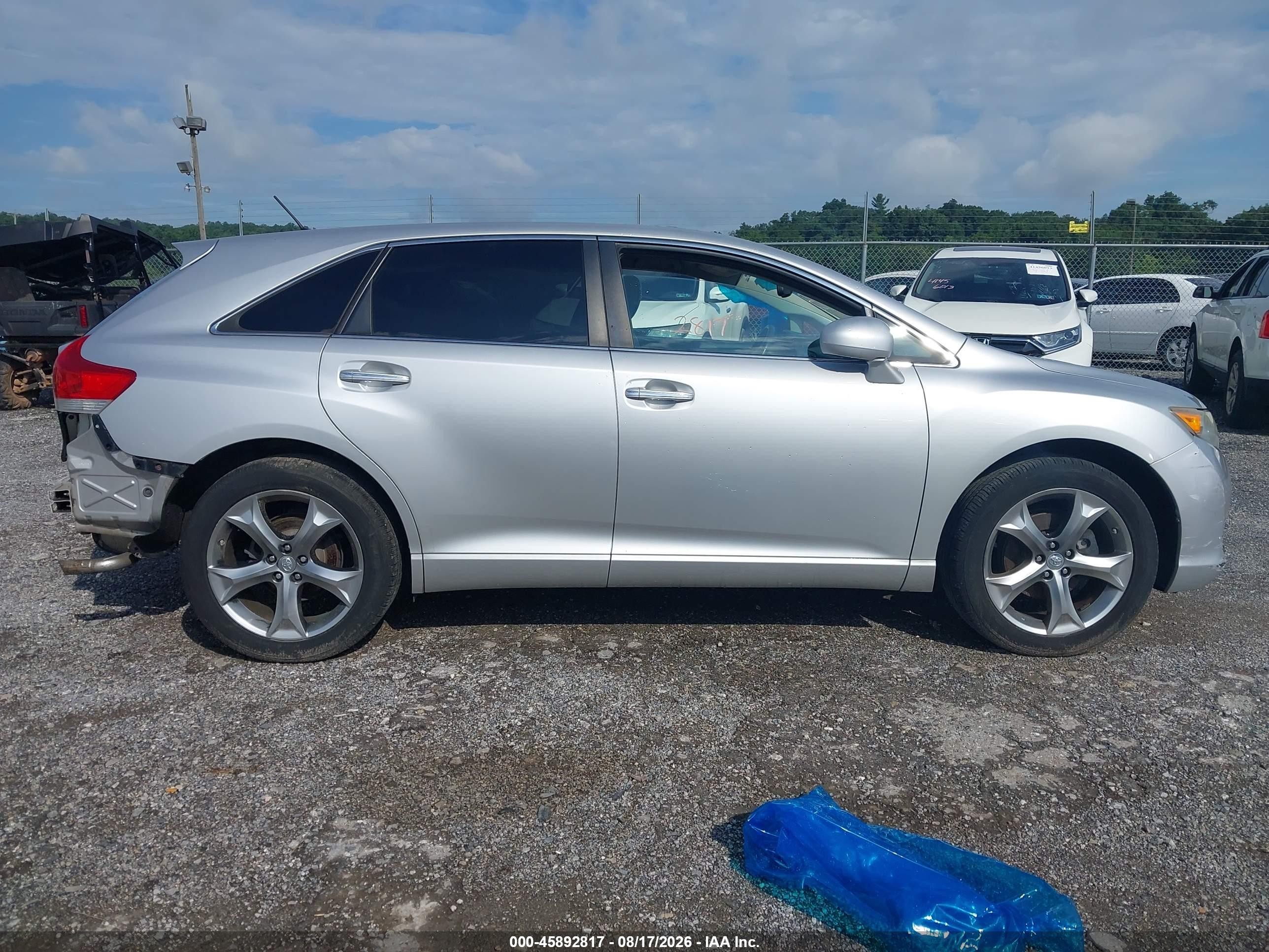 2011 Toyota Venza Base V6 Silver vin: 4T3BK3BB1BU055011