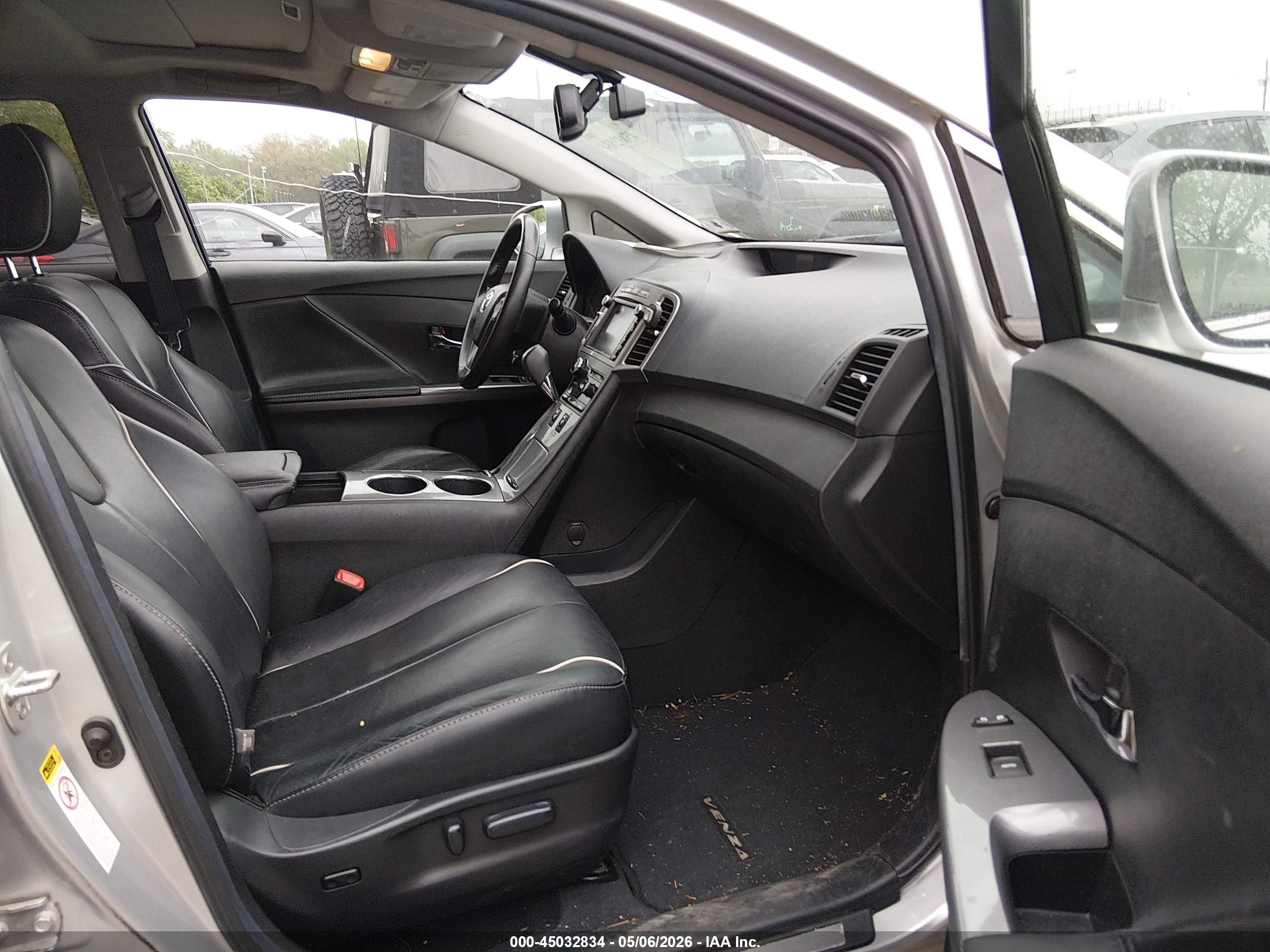 2014 Toyota Venza Le V6/limited V6/xle V6 Silver vin: 4T3BK3BB2EU105211
