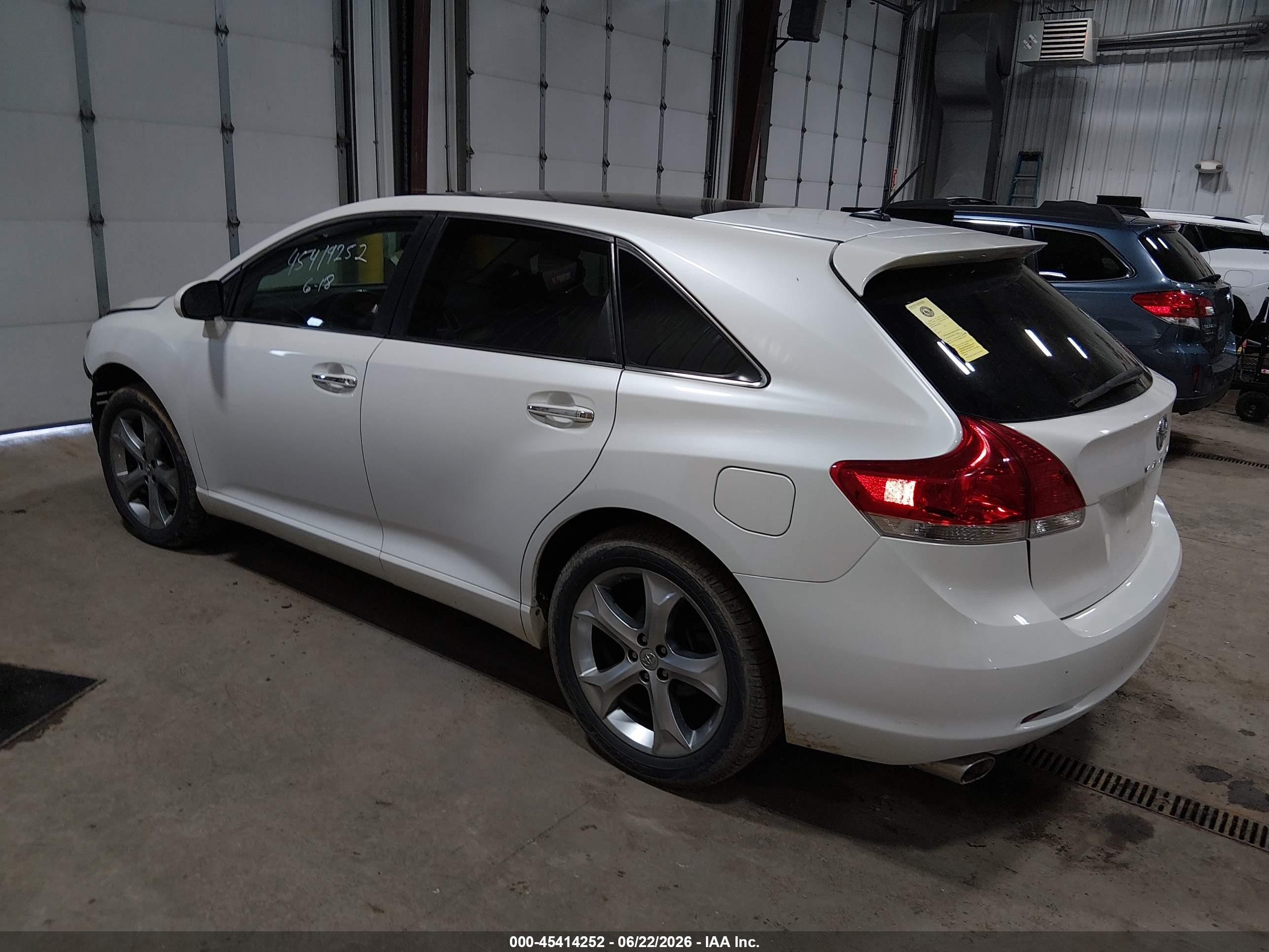 2010 Toyota Venza Base V6 White vin: 4T3BK3BB3AU041710