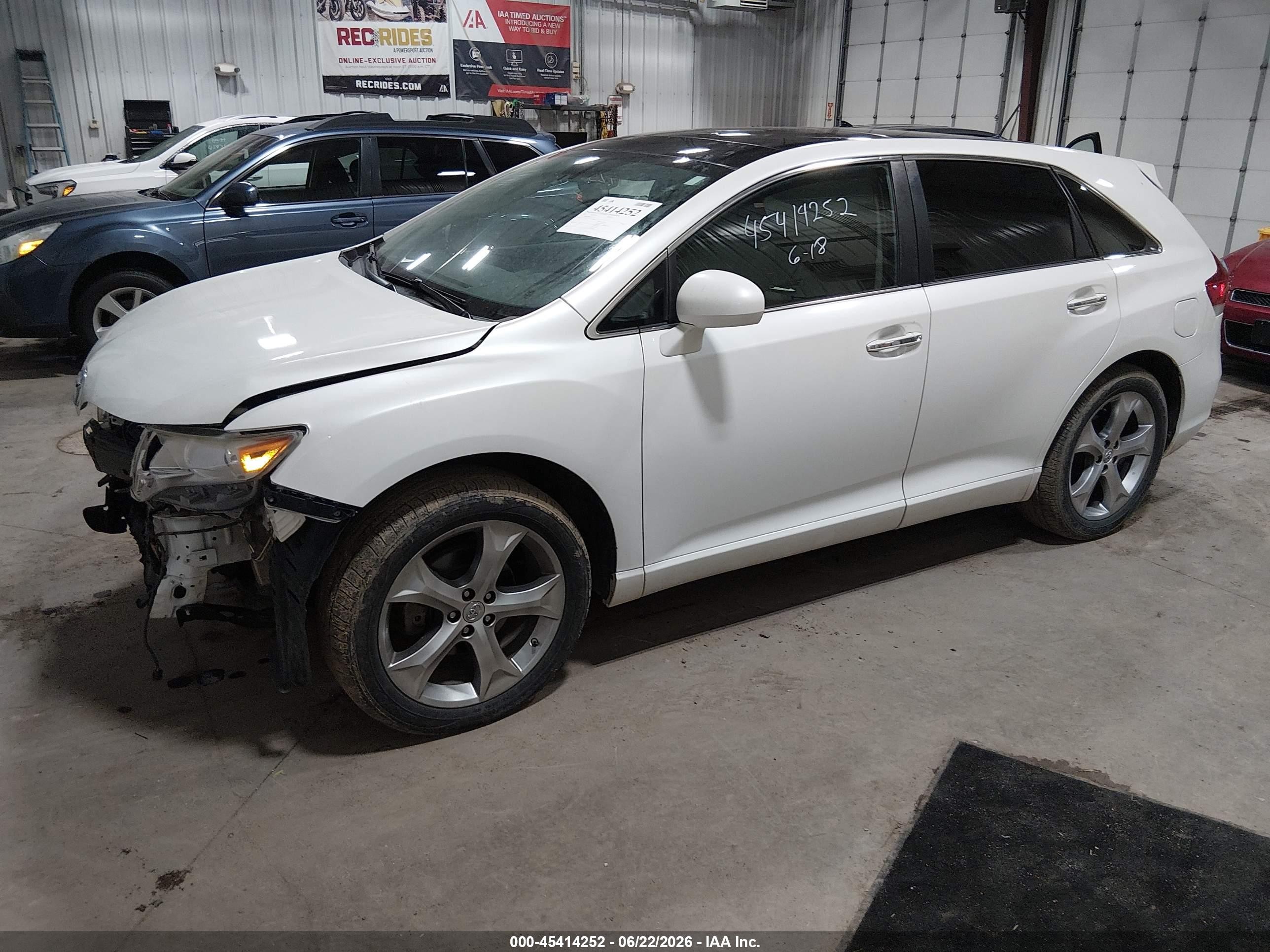 2010 Toyota Venza Base V6 White vin: 4T3BK3BB3AU041710