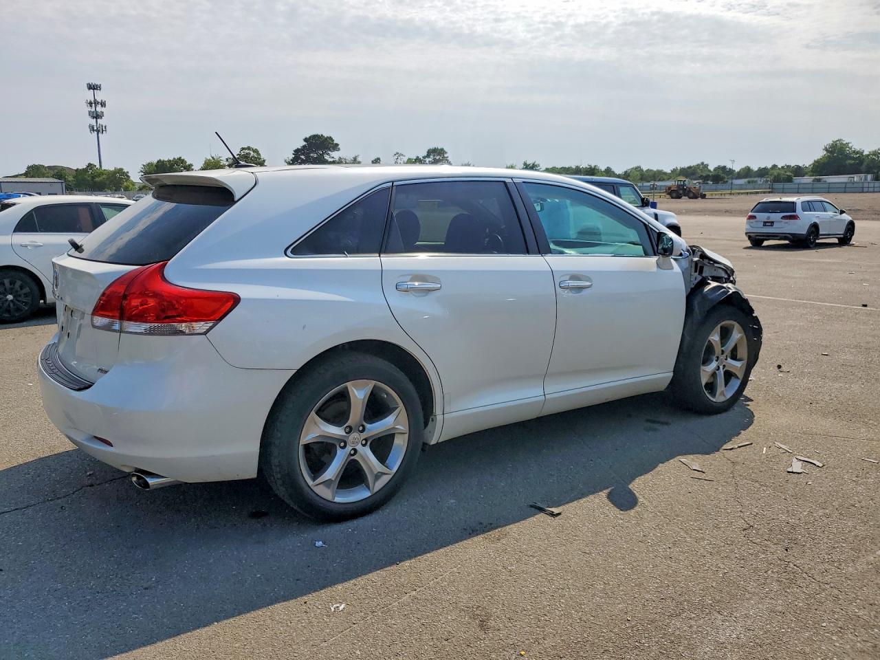 2011 Toyota Venza Awd V6 White vin: 4T3BK3BB3BU048805