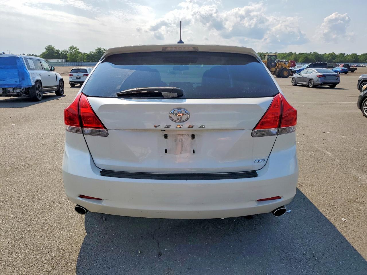 2011 Toyota Venza Awd V6 White vin: 4T3BK3BB3BU048805