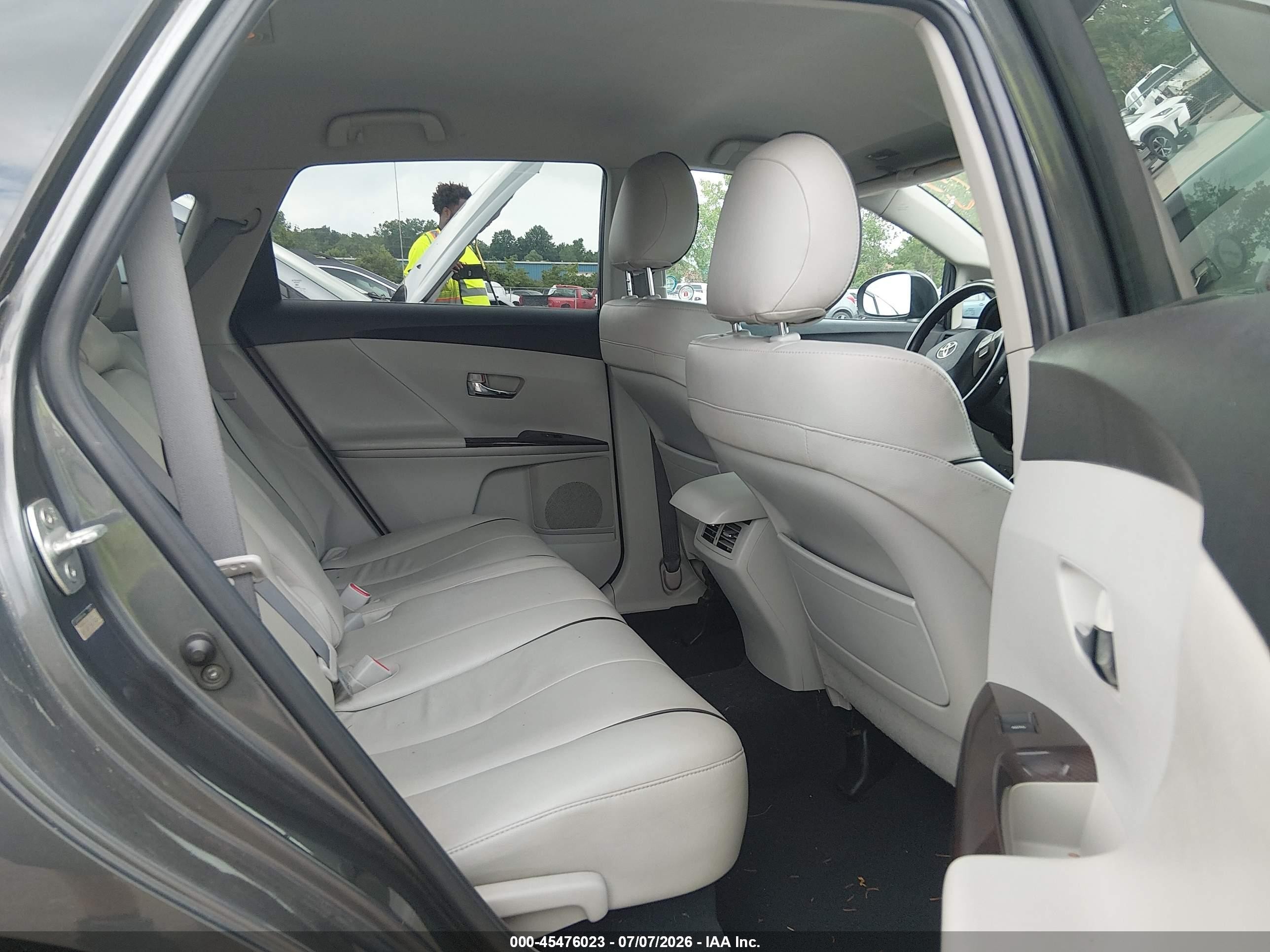 2010 Toyota Venza Base V6 Gray vin: 4T3BK3BB6AU038400