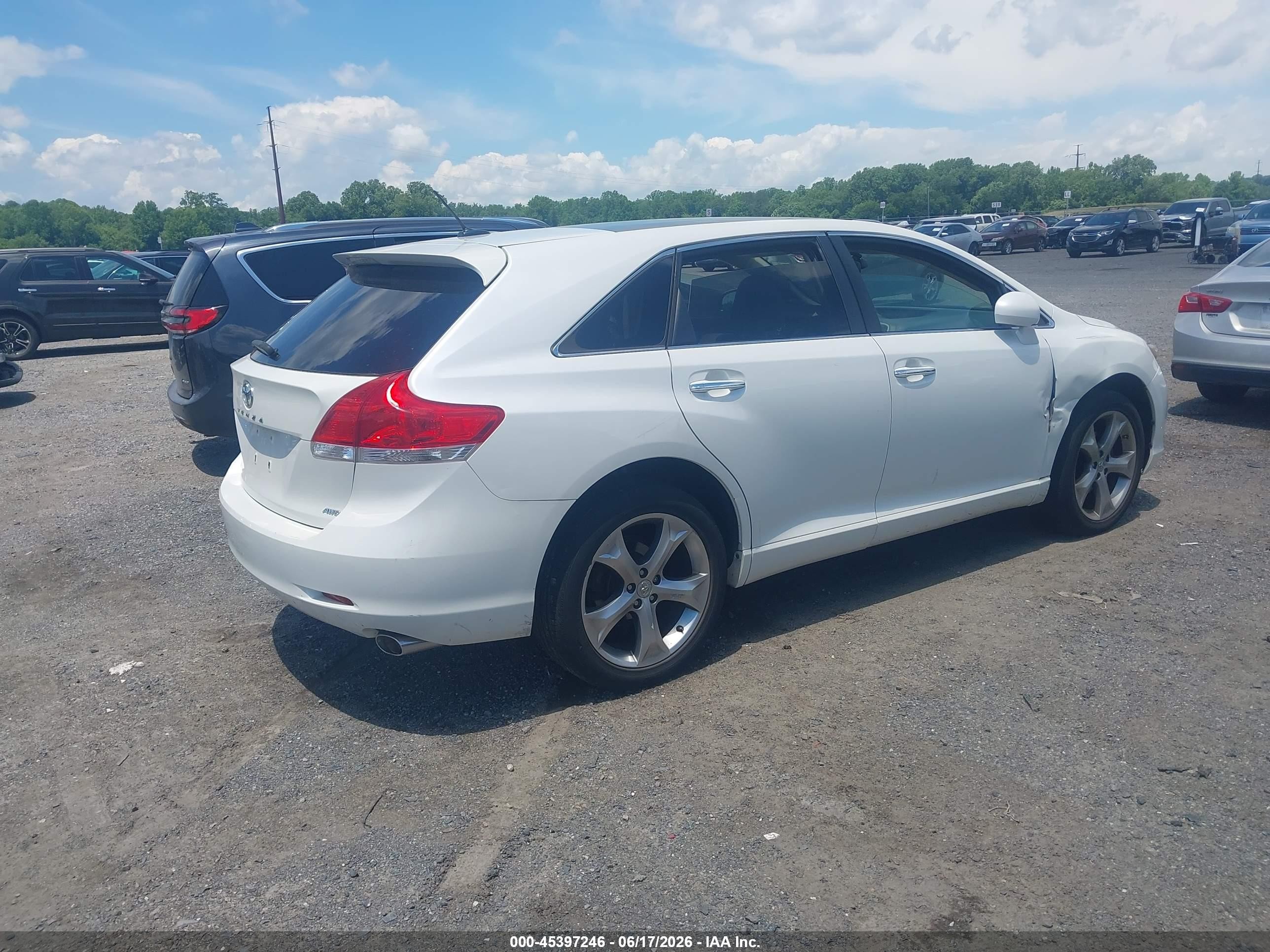 2011 Toyota Venza Base V6 White vin: 4T3BK3BB6BU062746