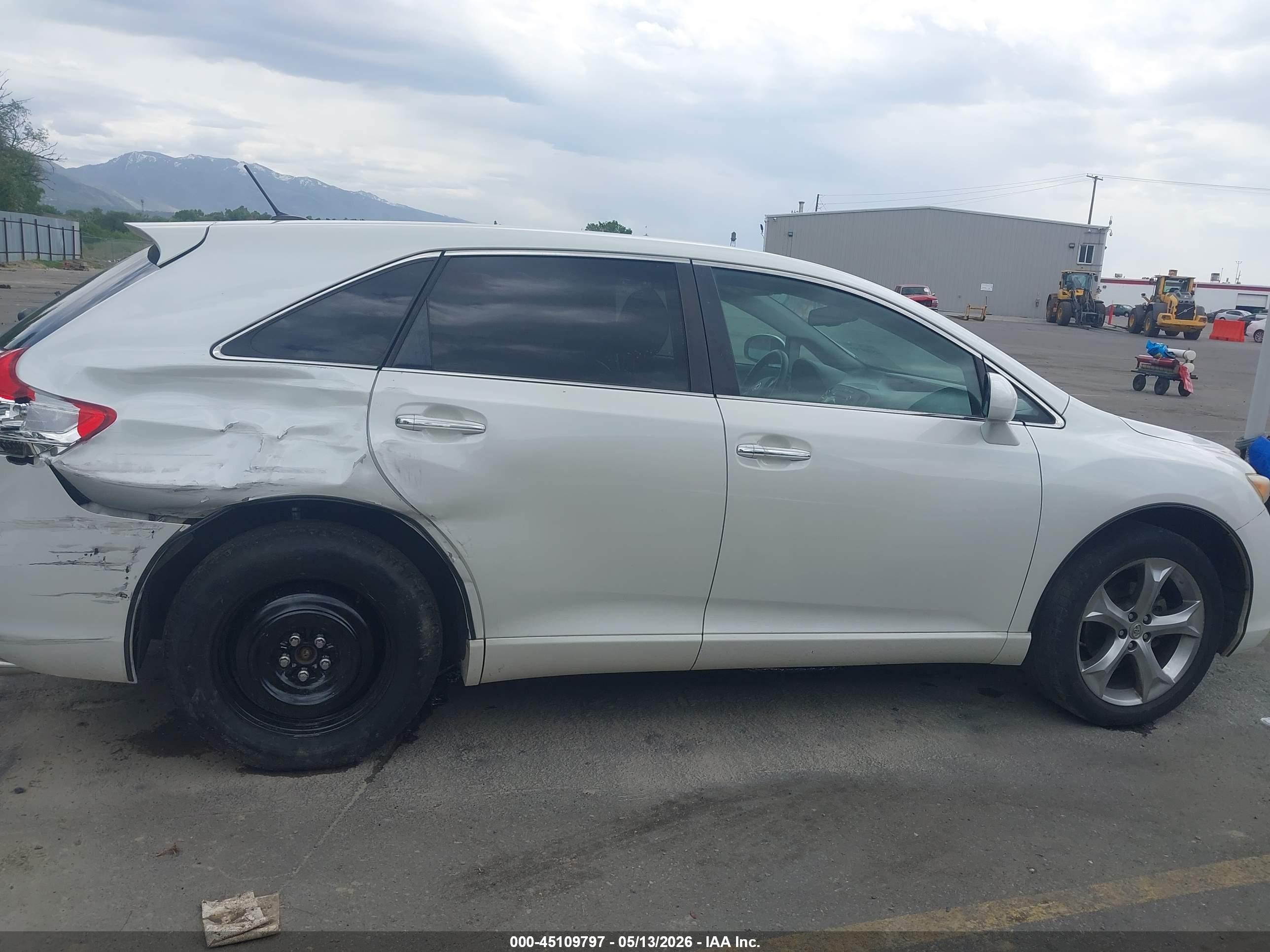 2010 Toyota Venza Base V6 Белый vin: 4T3BK3BB7AU043945