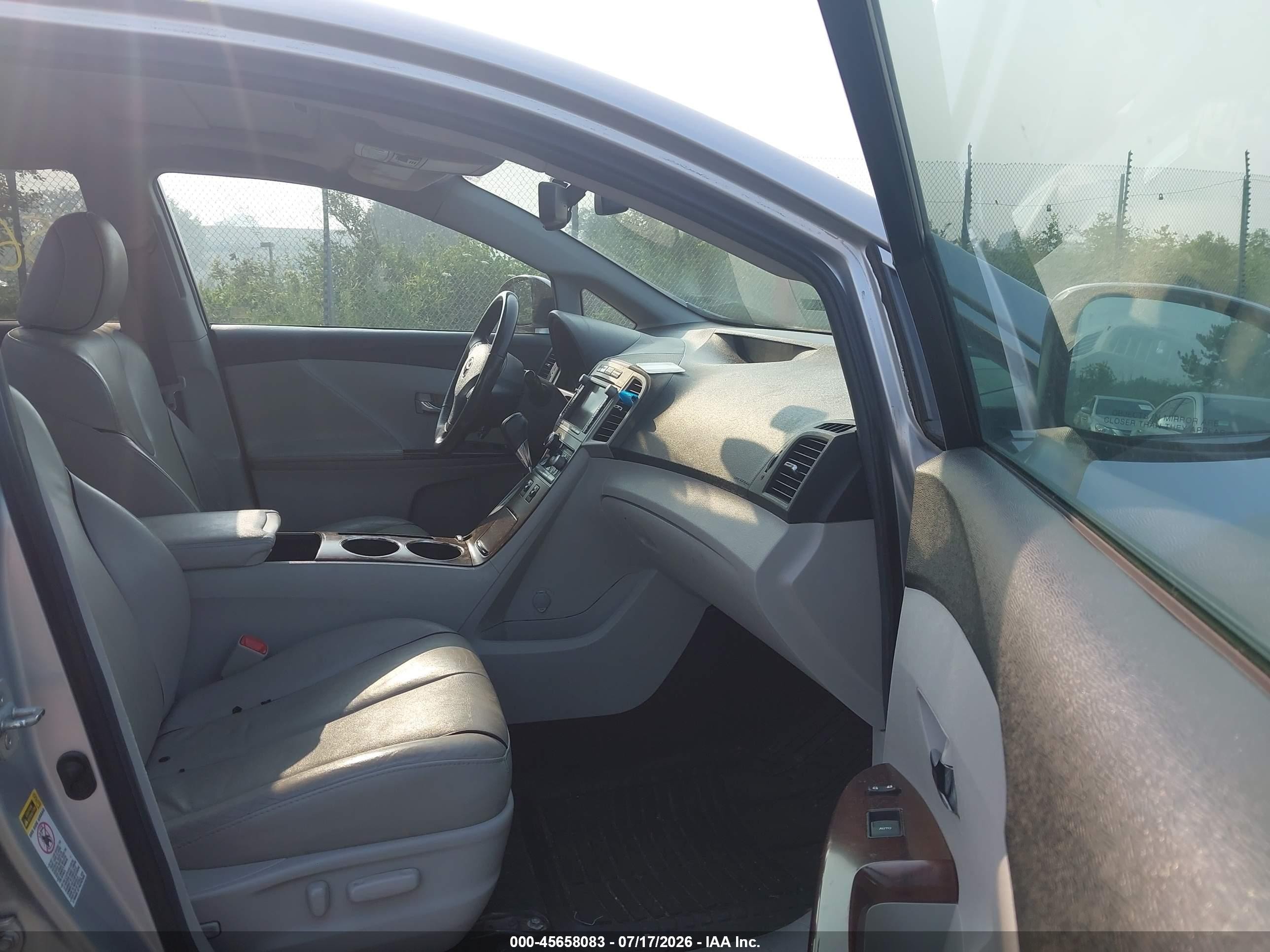 2011 Toyota Venza Base V6 Silver vin: 4T3BK3BB7BU058365