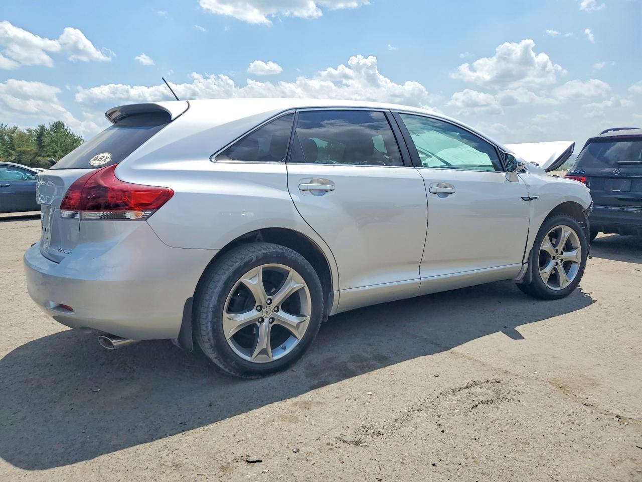 2013 Toyota Venza Le Silver vin: 4T3BK3BB7DU076254