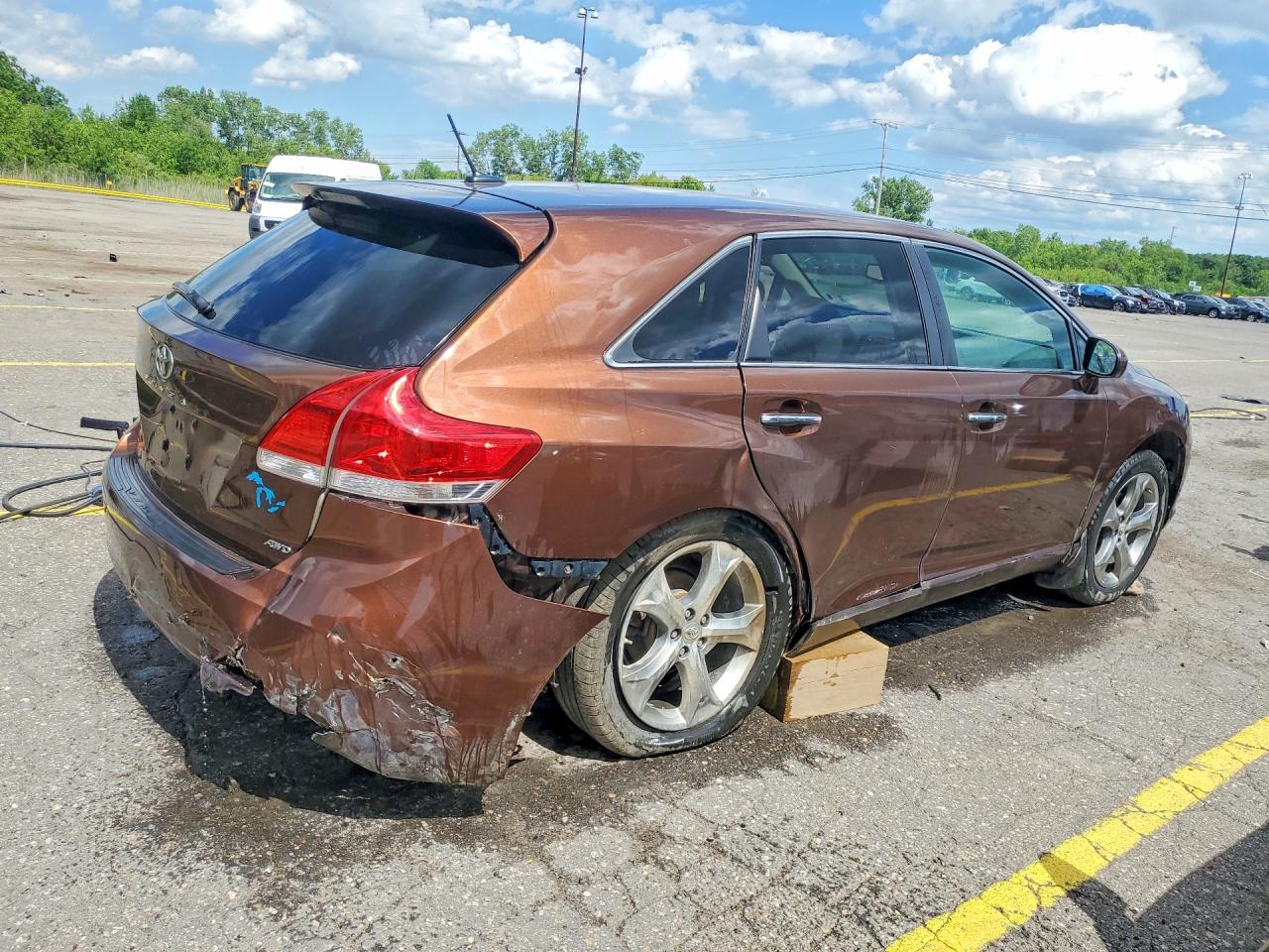 2010 Toyota Venza Awd V6 Orange vin: 4T3BK3BB8AU031027
