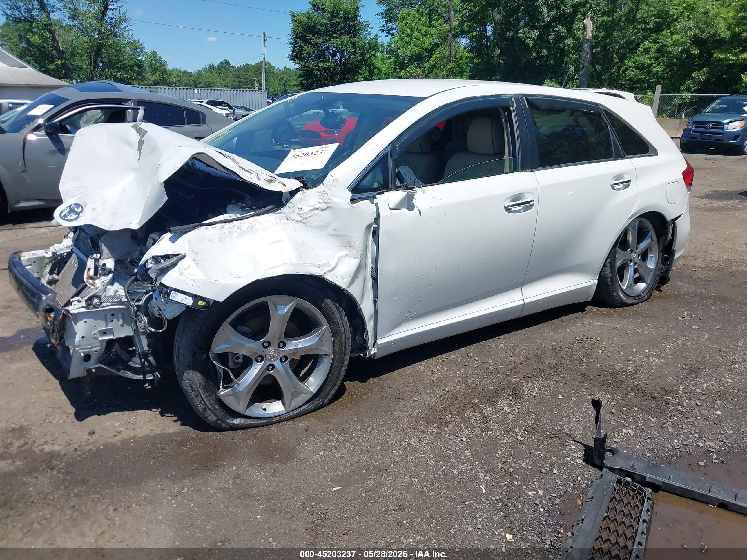 2010 Toyota Venza Base V6 White vin: 4T3BK3BB9AU038357