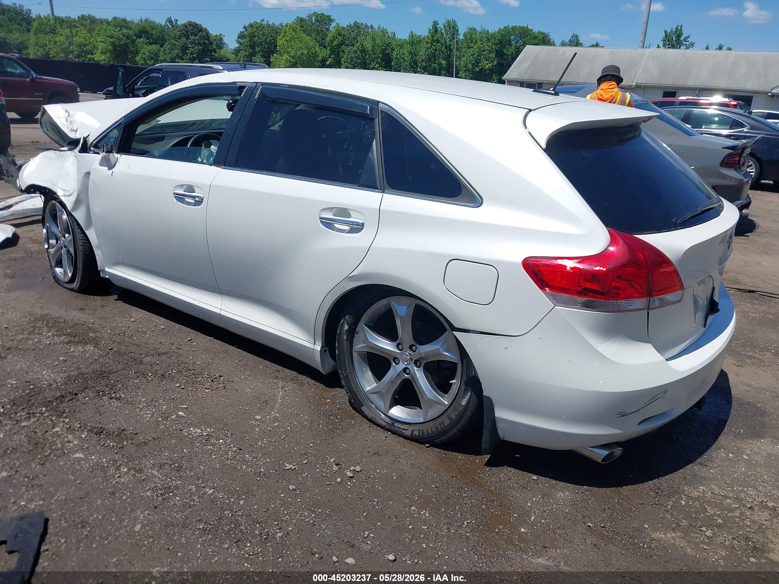 2010 Toyota Venza Base V6 White vin: 4T3BK3BB9AU038357