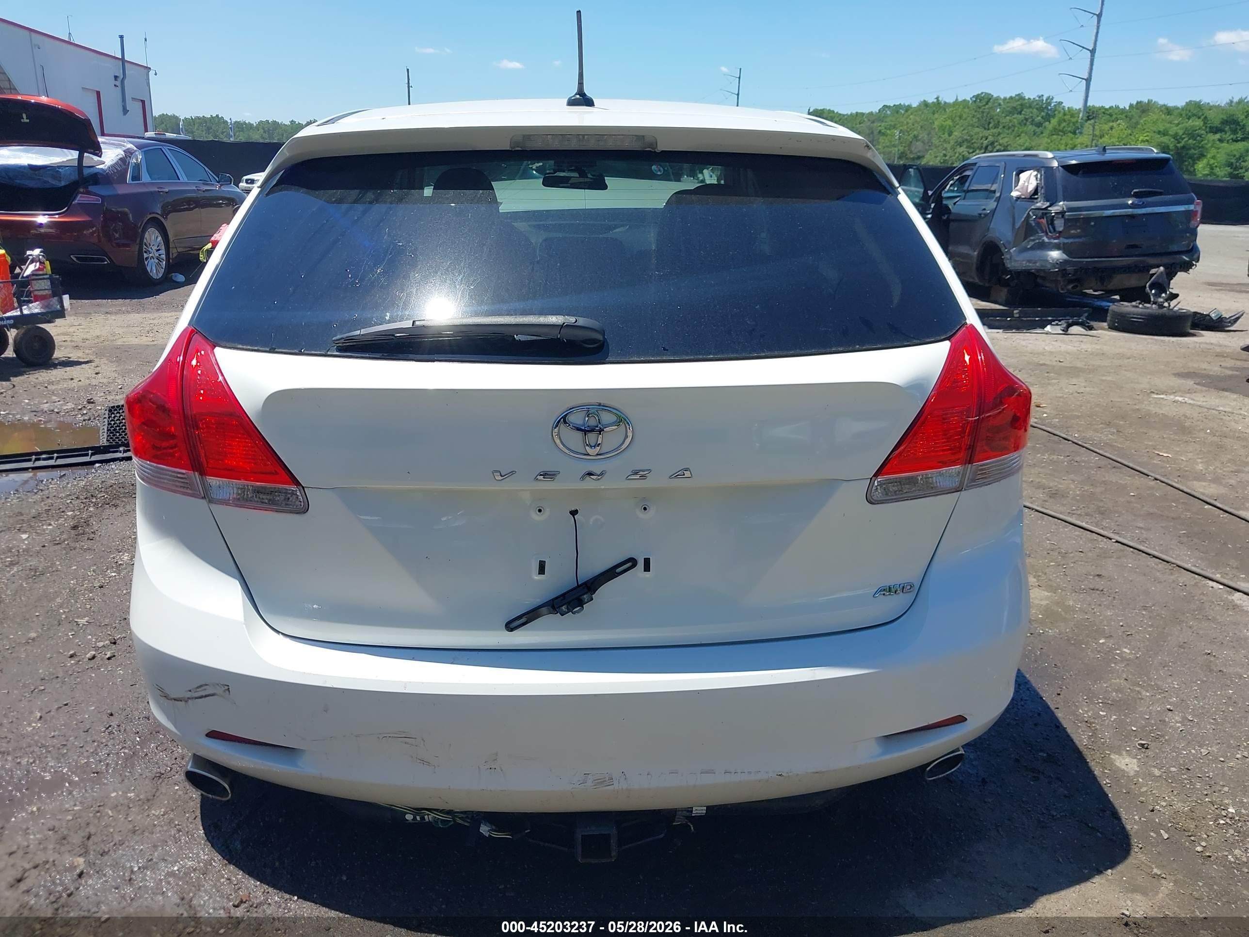 2010 Toyota Venza Base V6 White vin: 4T3BK3BB9AU038357