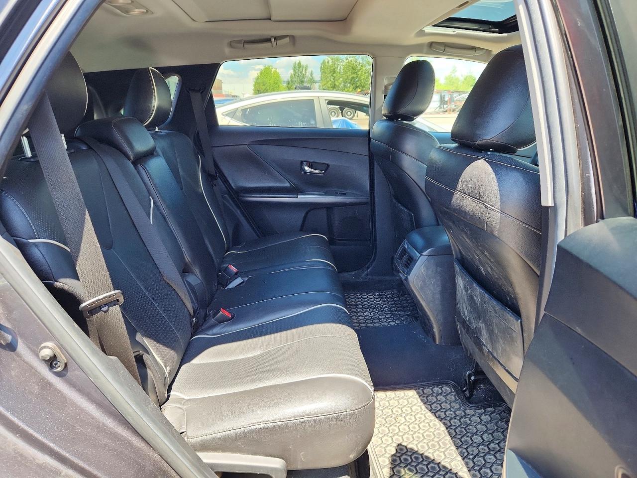 2014 Toyota Venza Le Серебряный vin: 4T3BK3BB9EU108901