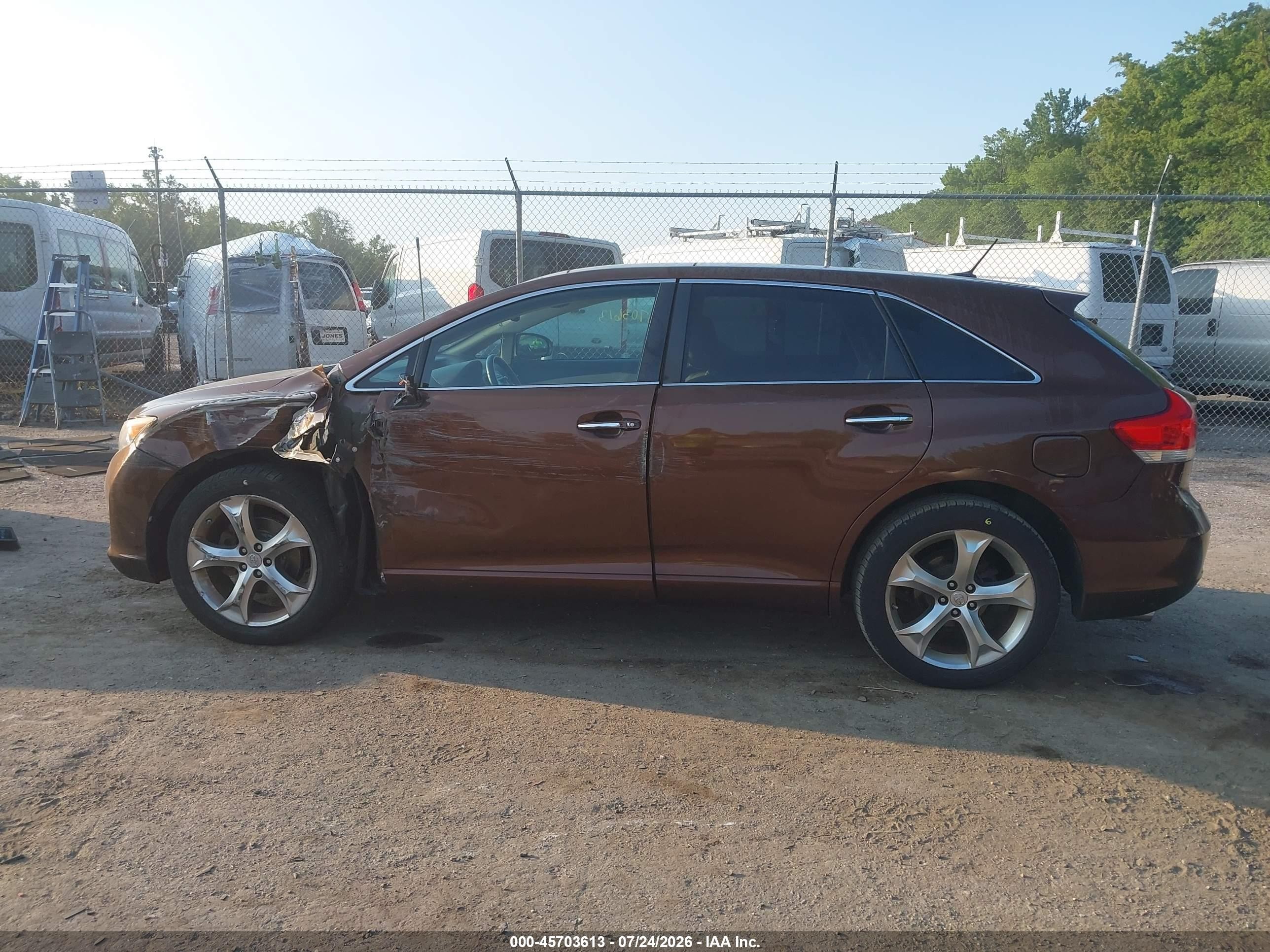 2010 Toyota Venza Base V6 Коричневый vin: 4T3BK3BBXAU043096