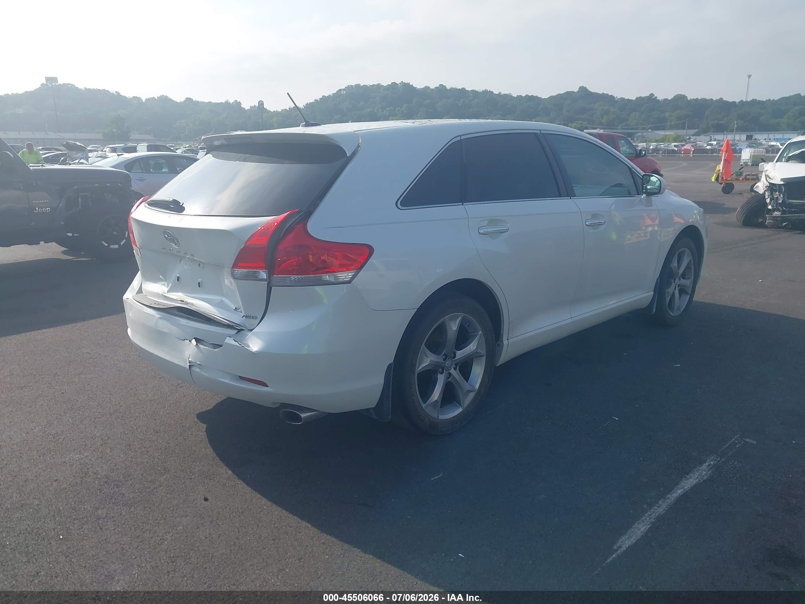 2012 Toyota Venza Limited V6 White vin: 4T3BK3BBXCU067028