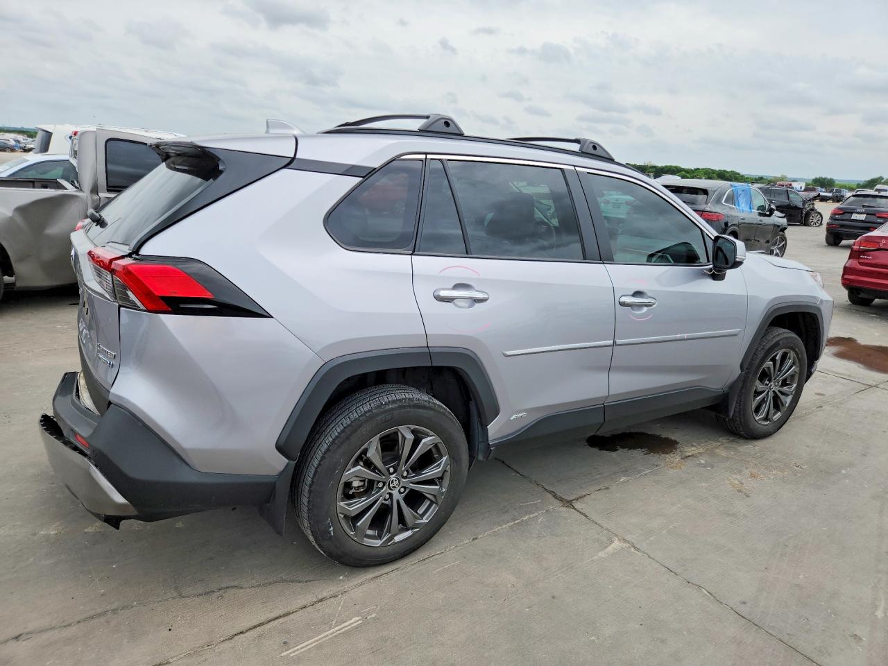 2024 Toyota Rav4 Limited Серебряный vin: 4T3D6RFV9RU163018