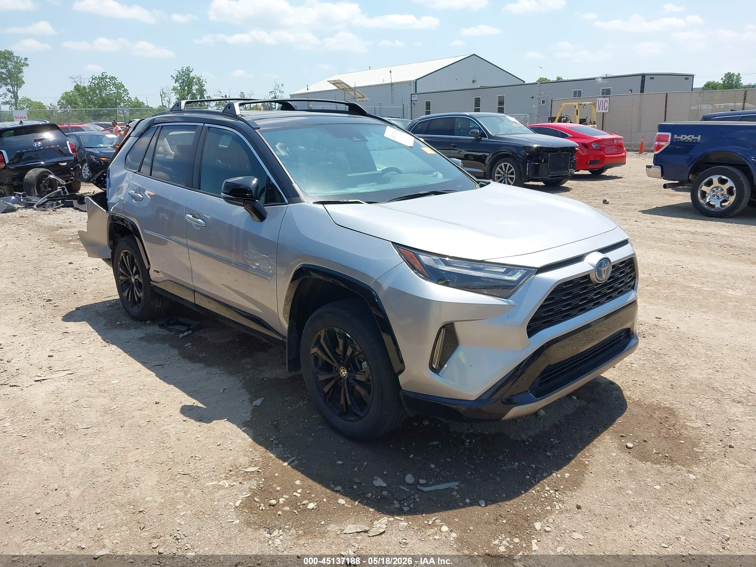 2024 Toyota Rav4 Hybrid Xse Silver vin: 4T3E6RFV2RU163222