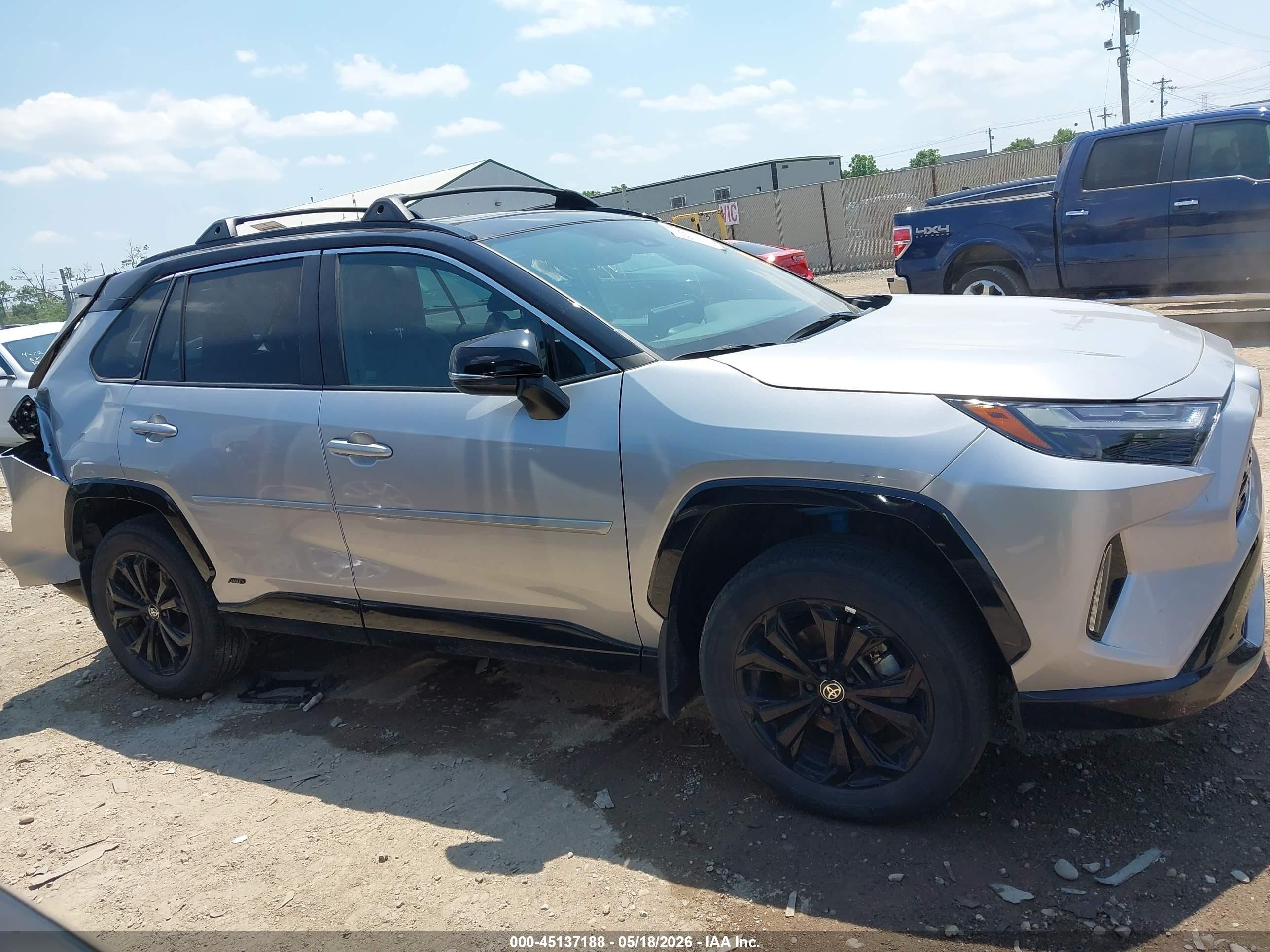 2024 Toyota Rav4 Hybrid Xse Silver vin: 4T3E6RFV2RU163222