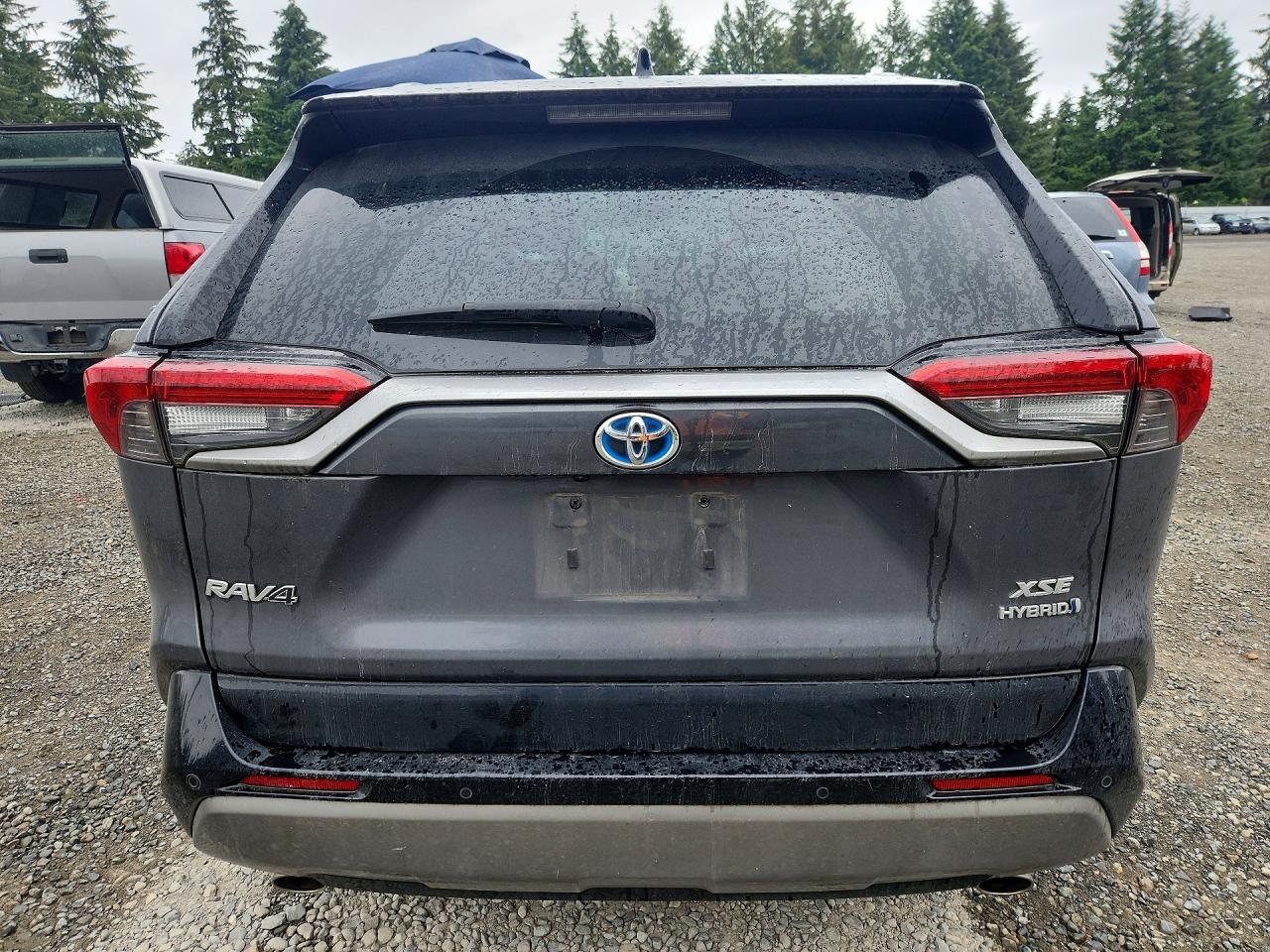 2022 Toyota Rav4 Xse Gray vin: 4T3E6RFV5NU070091