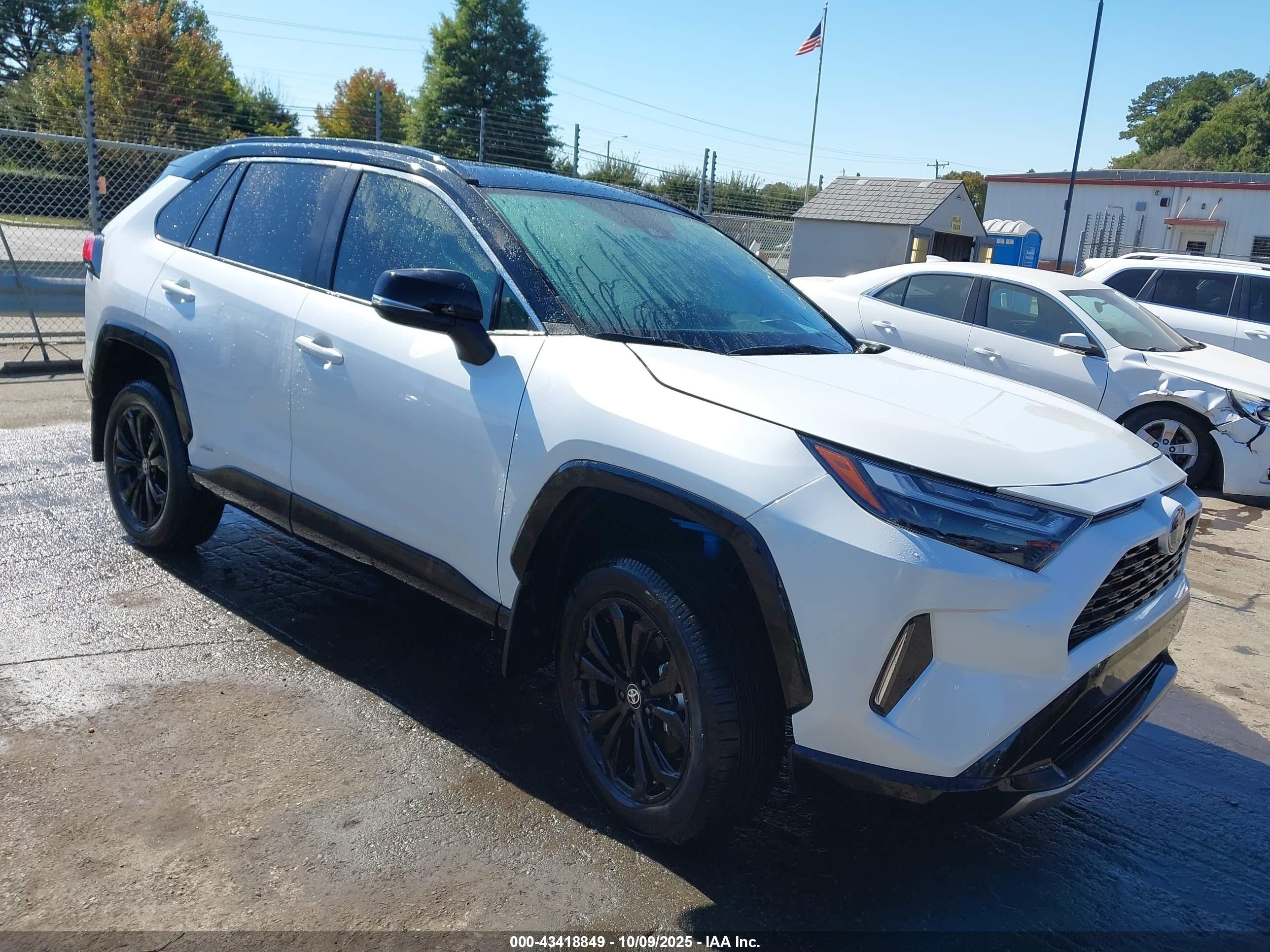 2024 Toyota Rav4 Hybrid Xse White vin: 4T3E6RFV8RU166156