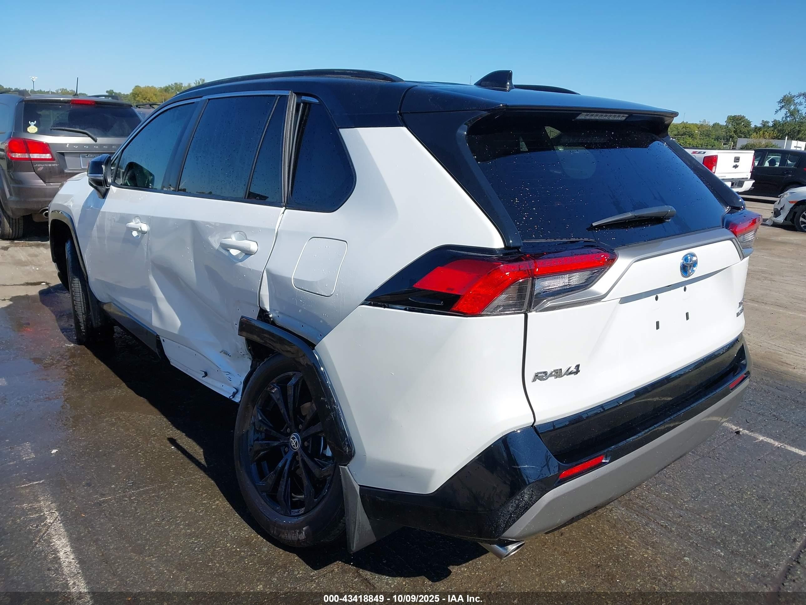 2024 Toyota Rav4 Hybrid Xse White vin: 4T3E6RFV8RU166156