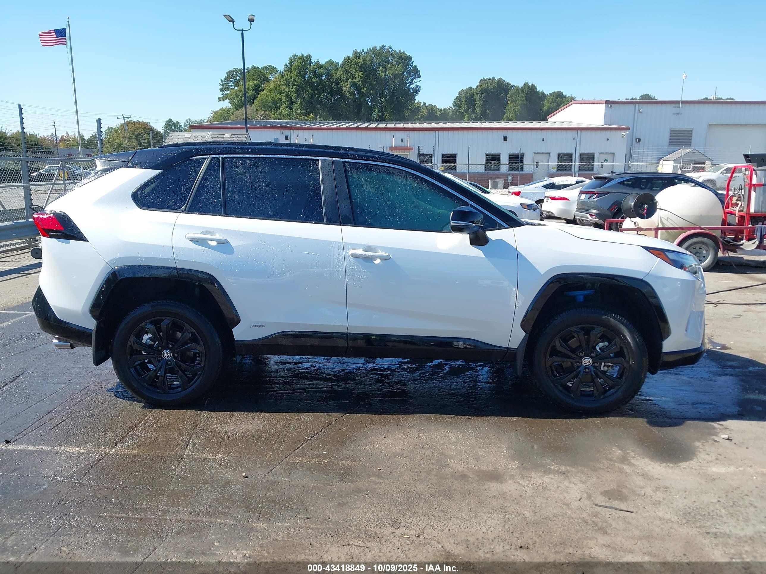 2024 Toyota Rav4 Hybrid Xse White vin: 4T3E6RFV8RU166156
