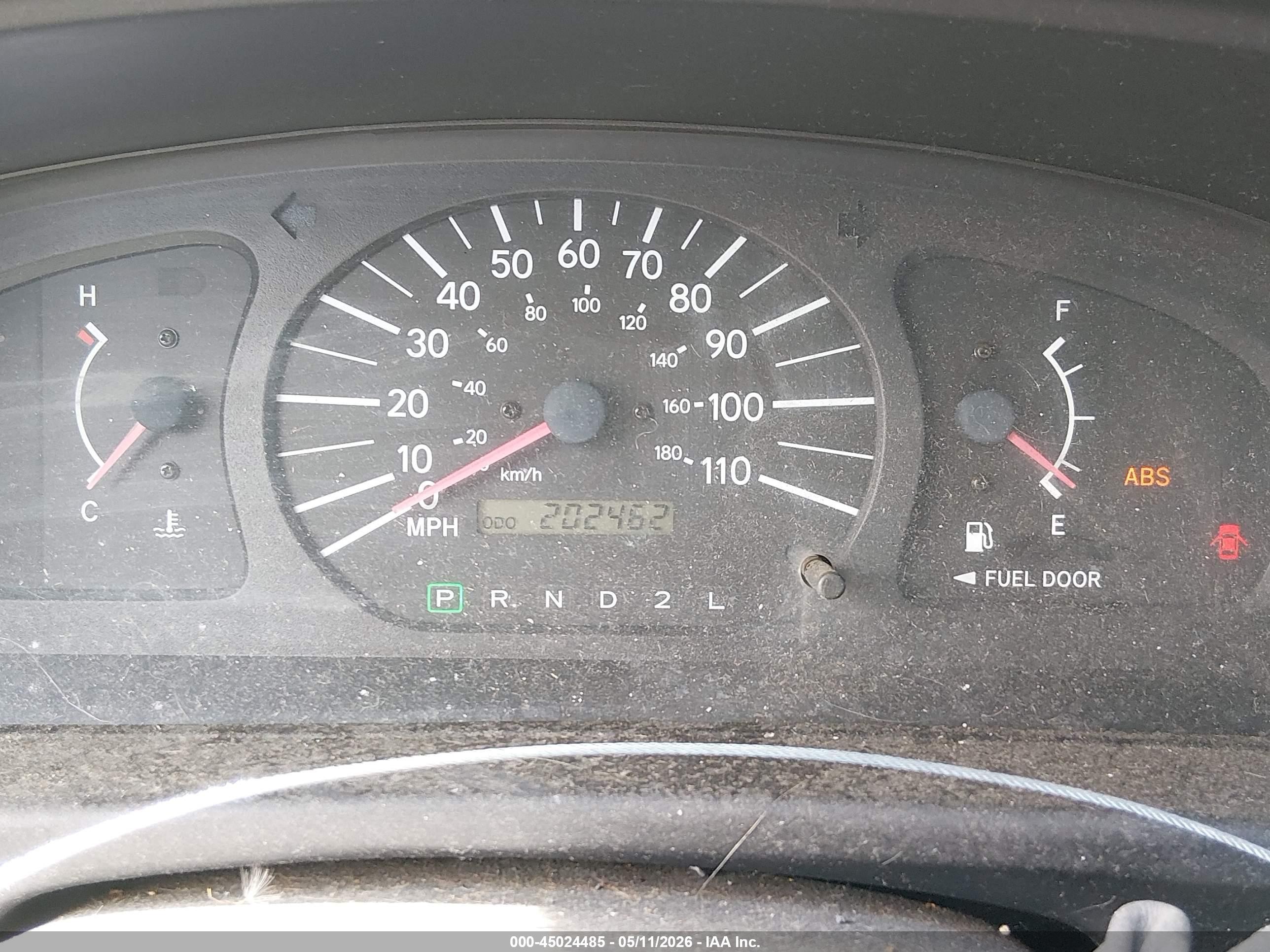 1998 Toyota Sienna Ce White vin: 4T3GF19C2WU055179