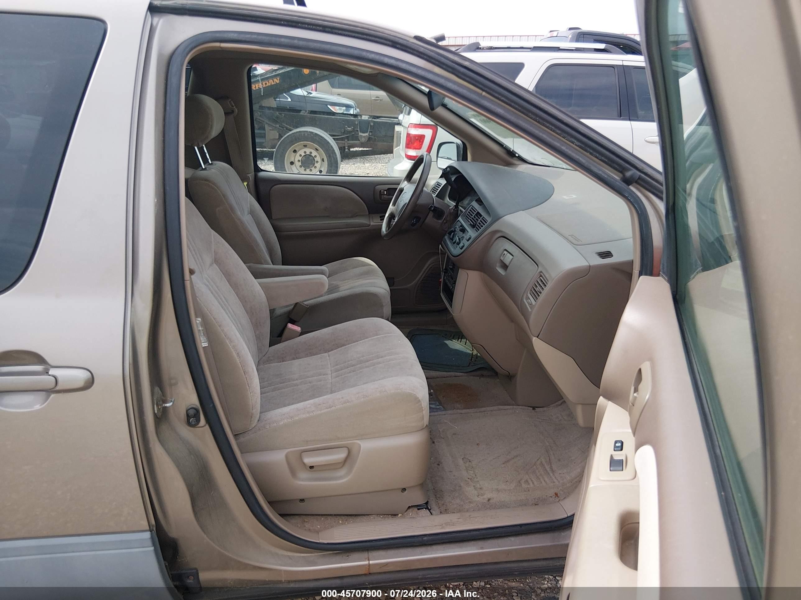 1998 Toyota Sienna Ce Gray vin: 4T3GF19C9WU068141