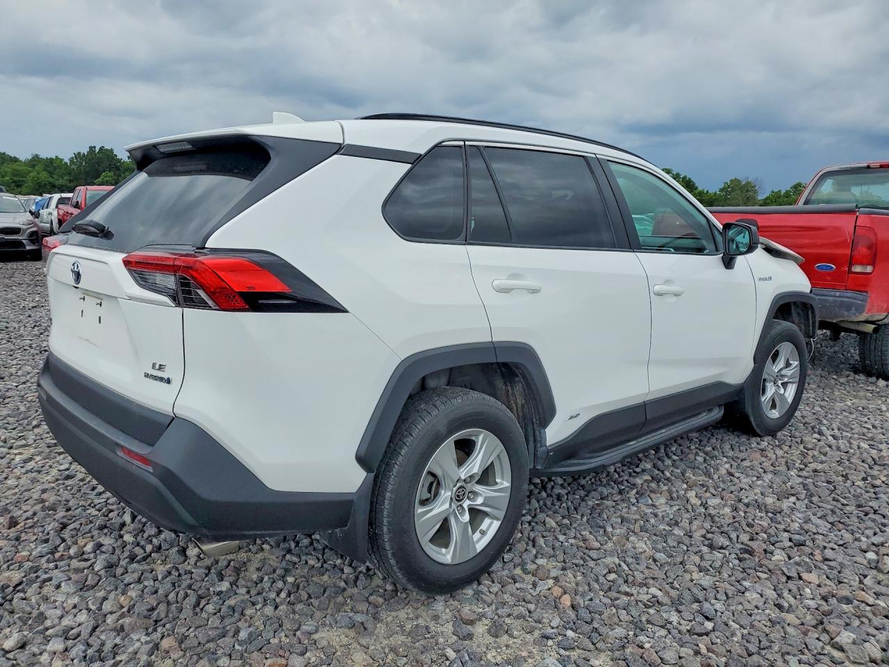 2021 Toyota Rav4 Le White vin: 4T3LWRFV4MU013239