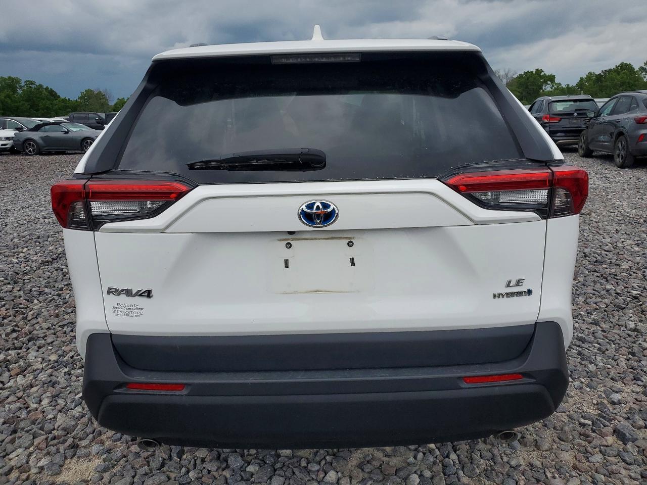 2021 Toyota Rav4 Le White vin: 4T3LWRFV4MU013239