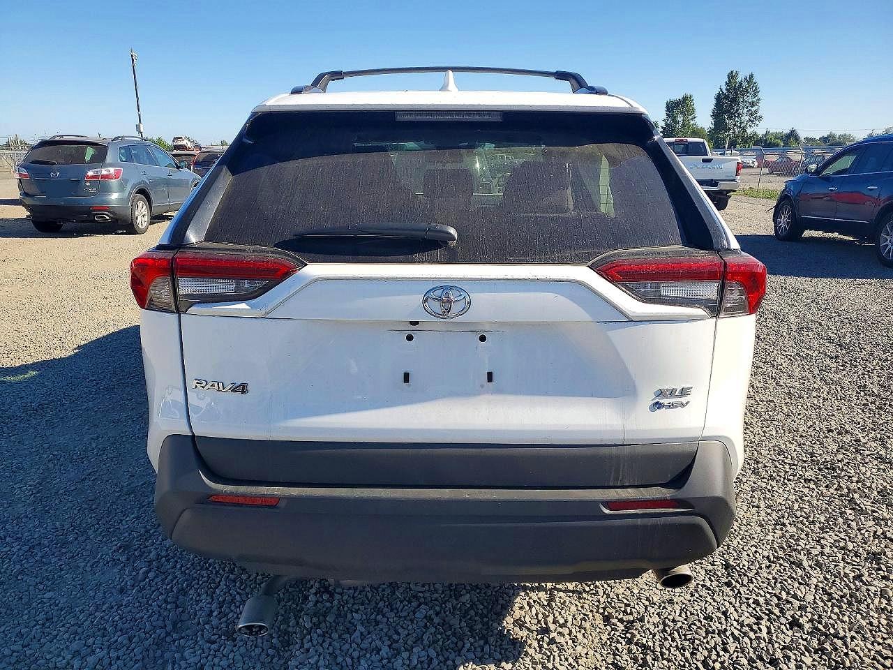 2025 Toyota Rav4 Hybrid Xle White vin: 4T3RWRFV0SU169074