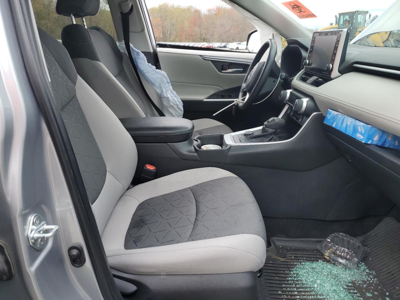 2022 Toyota Rav4 Xle Silver vin: 4T3RWRFV2NU063553