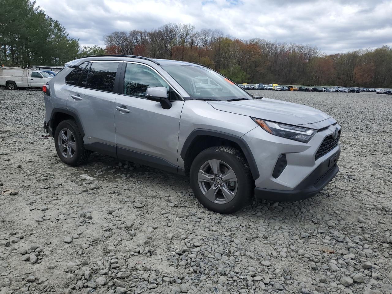 2022 Toyota Rav4 Xle Silver vin: 4T3RWRFV2NU063553