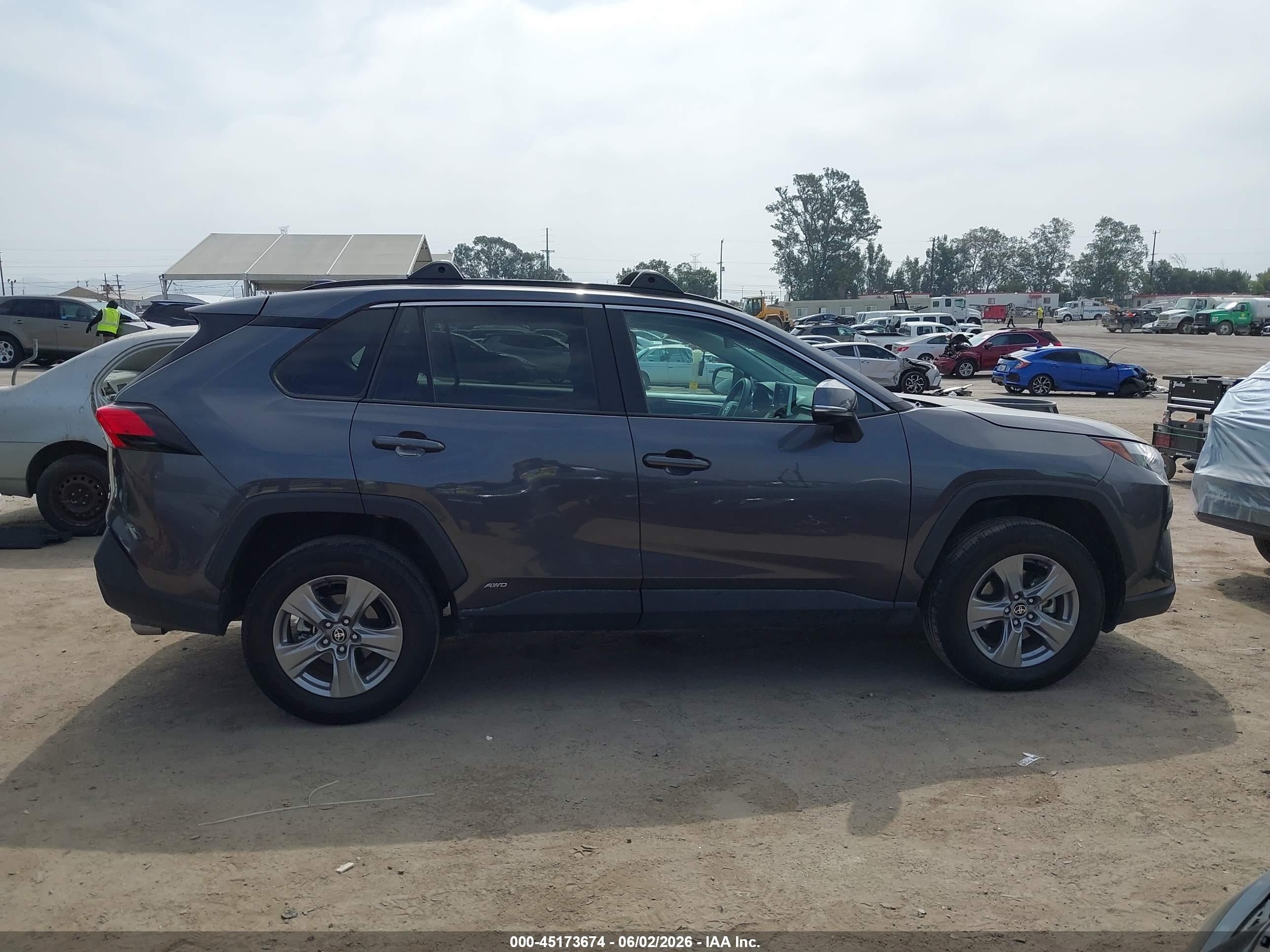 2024 Toyota Rav4 Hybrid Xle Gray vin: 4T3RWRFV2RU149743
