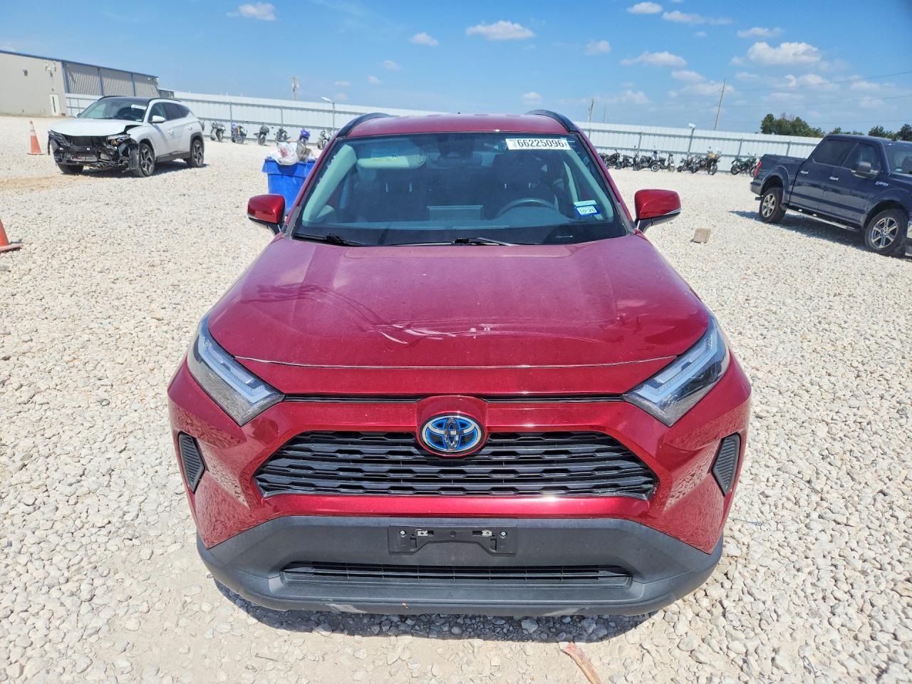 2022 Toyota Rav4 Xle Red vin: 4T3RWRFV3NU056532