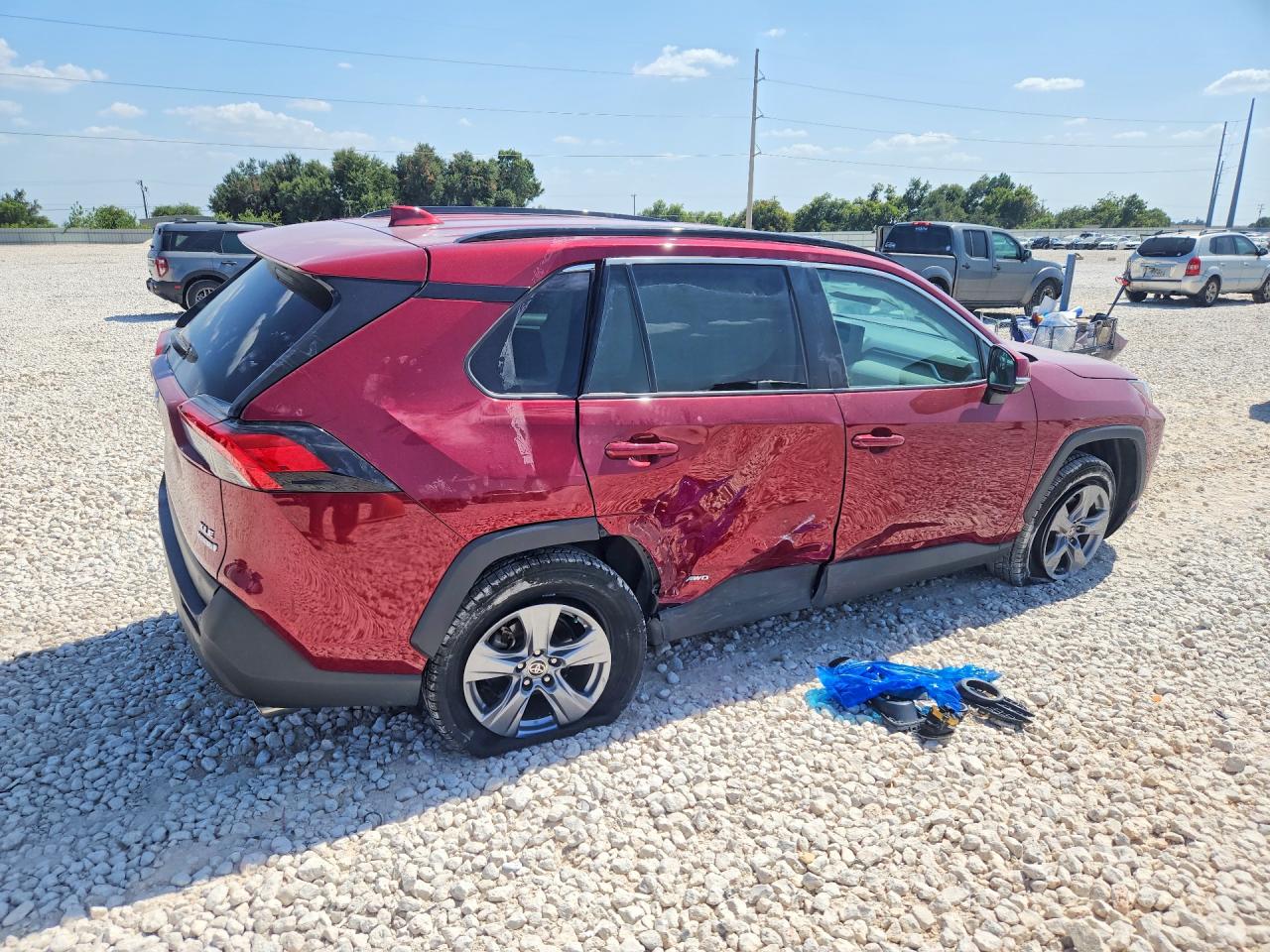 2022 Toyota Rav4 Xle Red vin: 4T3RWRFV3NU056532