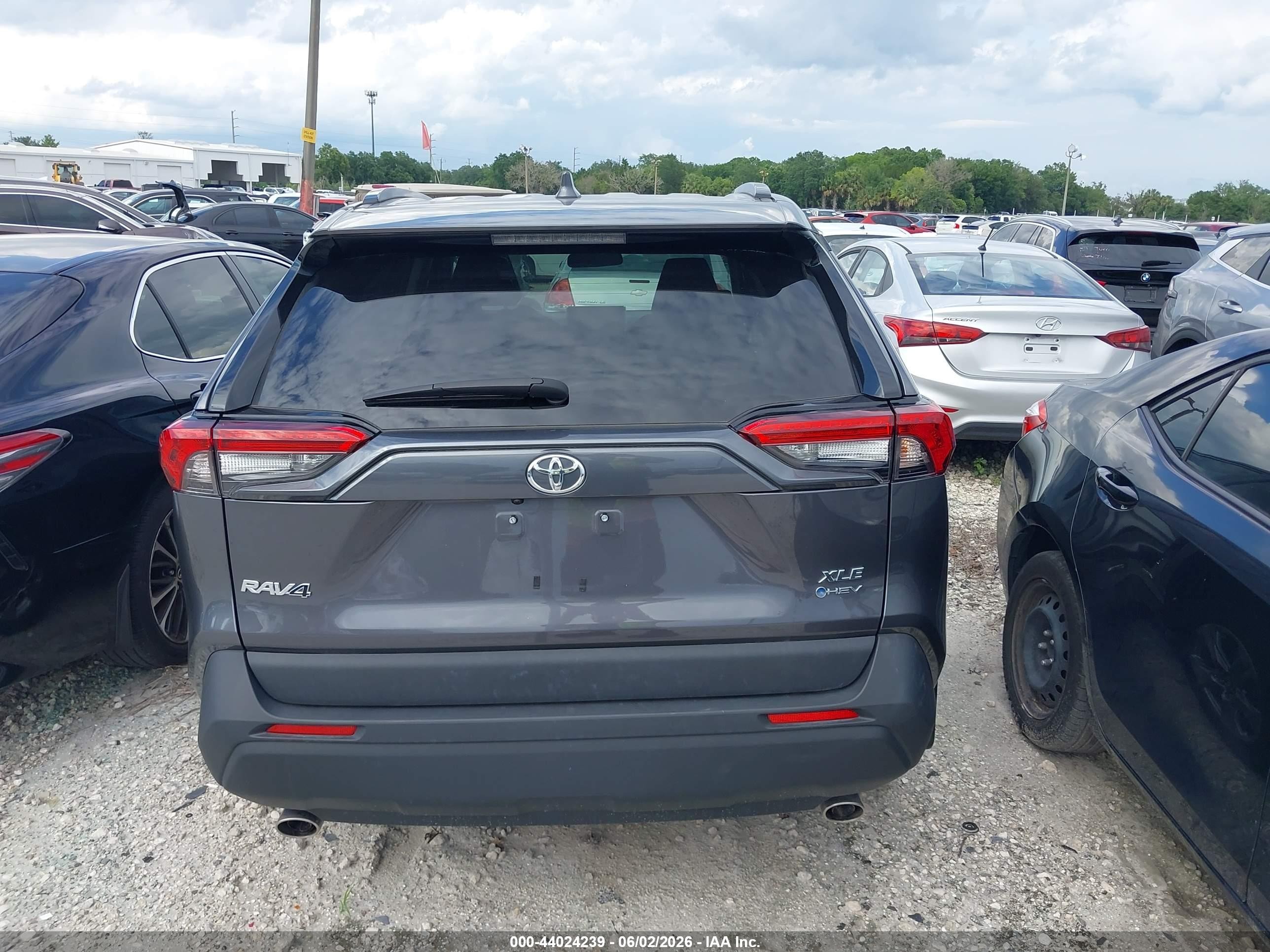 2025 Toyota Rav4 Hybrid Xle Gray vin: 4T3RWRFV3SU179677