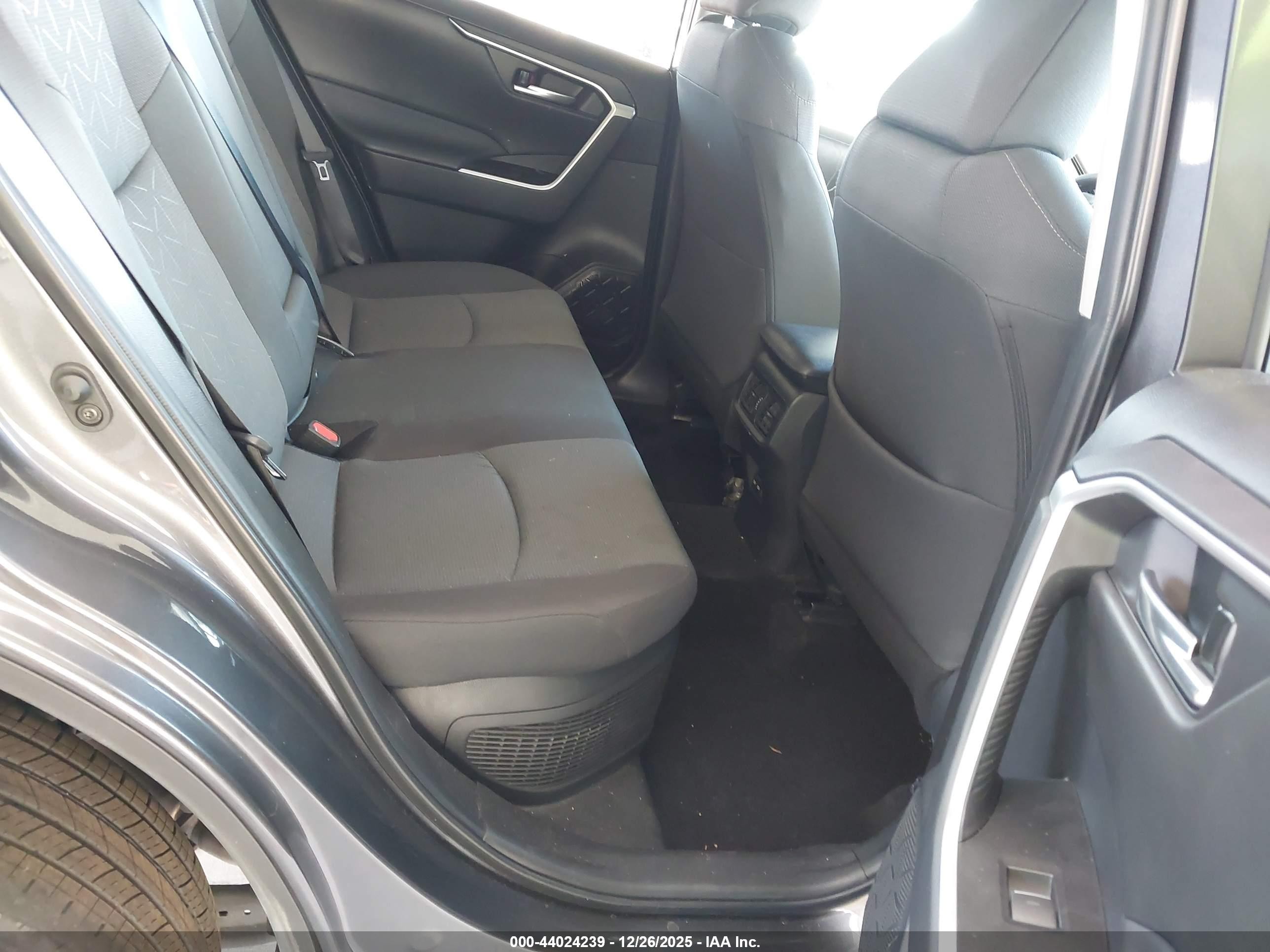 2025 Toyota Rav4 Hybrid Xle Gray vin: 4T3RWRFV3SU179677
