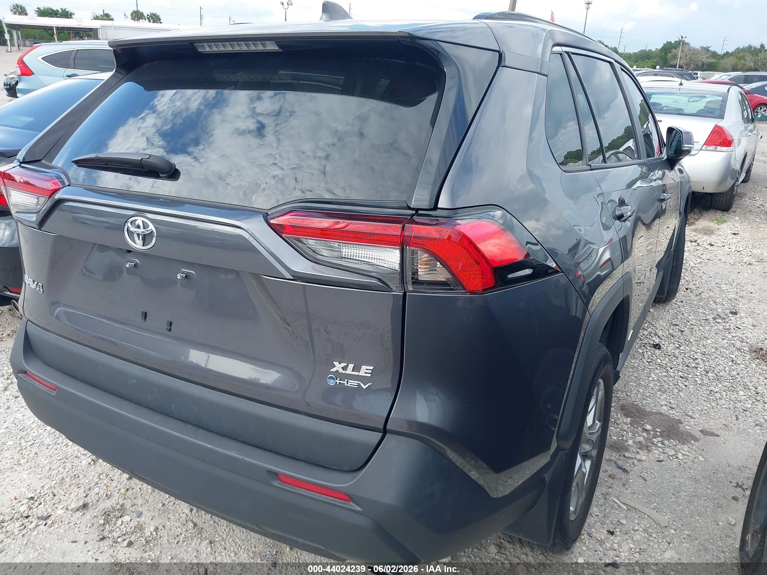 2025 Toyota Rav4 Hybrid Xle Gray vin: 4T3RWRFV3SU179677