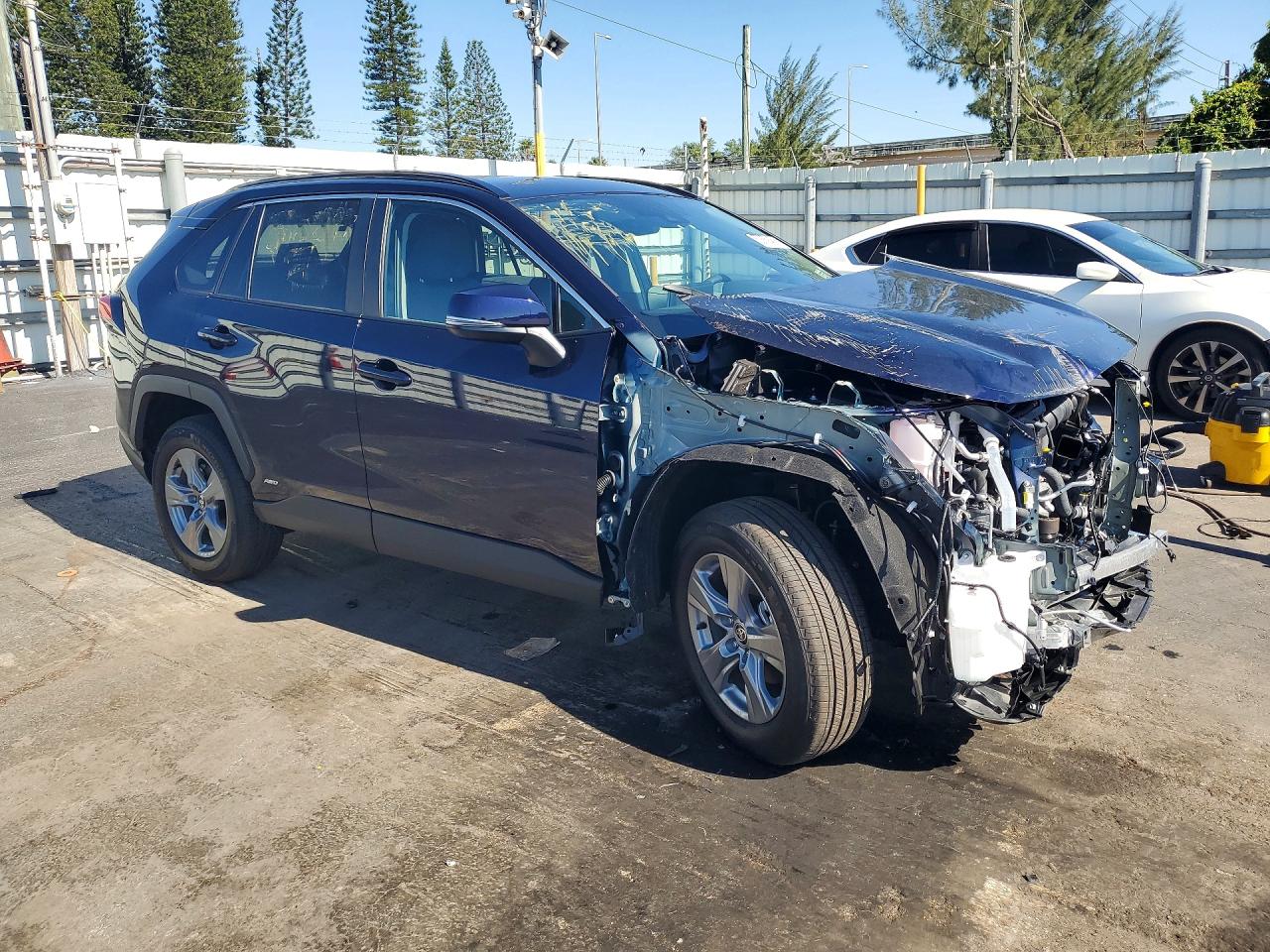 2025 Toyota Rav4 Hybrid Xle Blue vin: 4T3RWRFV3SU209213