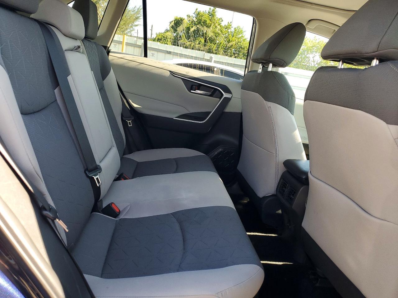 2025 Toyota Rav4 Hybrid Xle Blue vin: 4T3RWRFV3SU209213