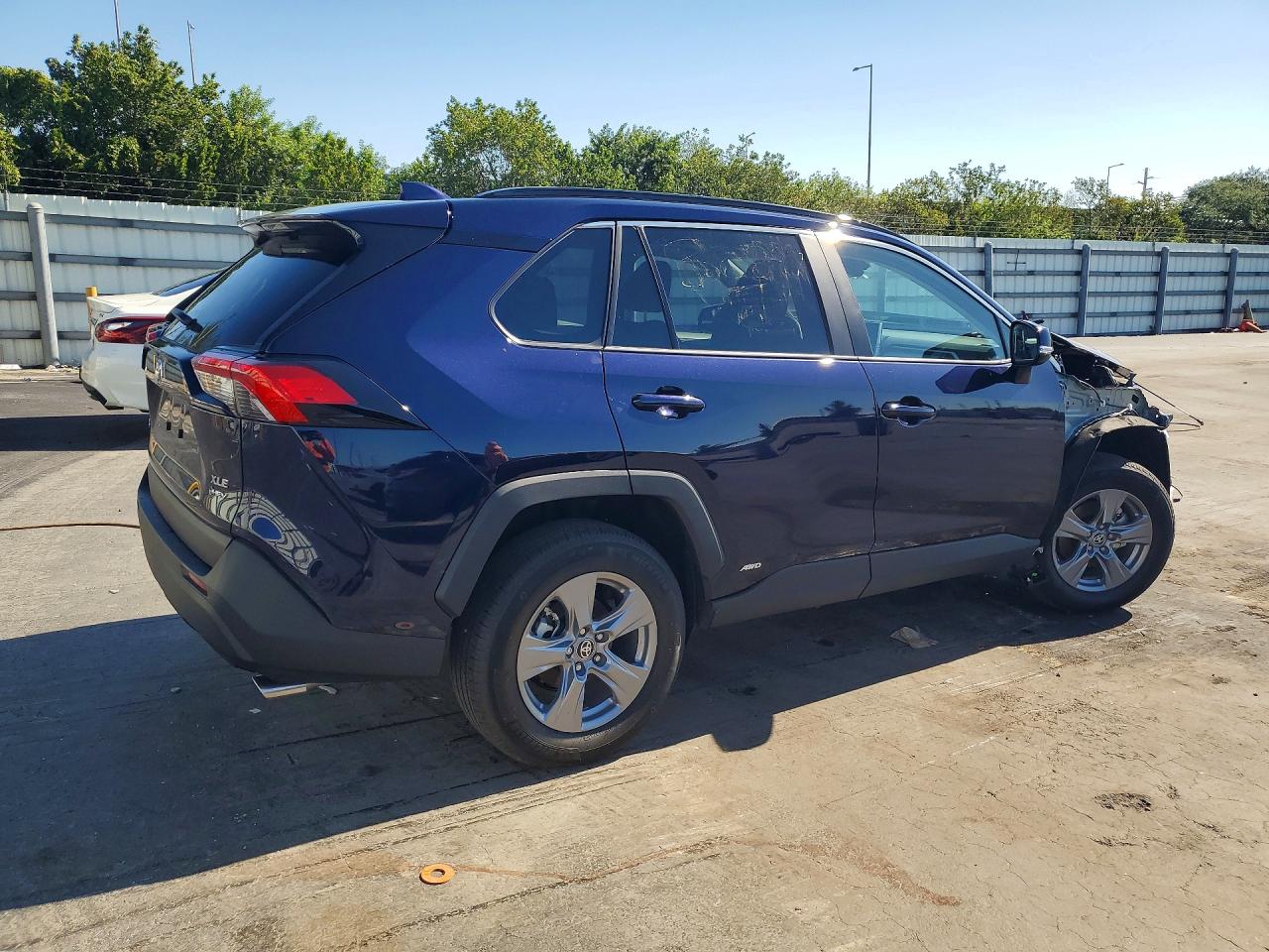 2025 Toyota Rav4 Hybrid Xle Blue vin: 4T3RWRFV3SU209213
