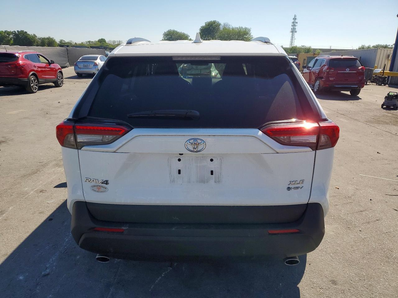 2025 Toyota Rav4 Hybrid Xle White vin: 4T3RWRFV5SU205423