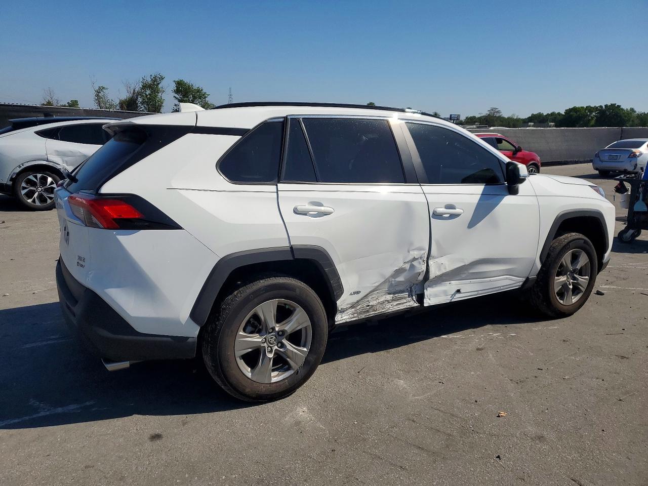 2025 Toyota Rav4 Hybrid Xle White vin: 4T3RWRFV5SU205423