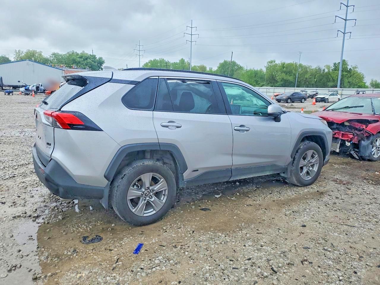 2025 Toyota Rav4 Hybrid Xle Silver vin: 4T3RWRFV7SU187264