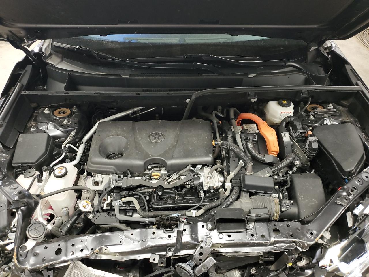 2022 Toyota Rav4 Hybrid Xle Gray vin: 4T3RWRFVXNU060464 Damage: Radiator, Cracked, Replacement Required
