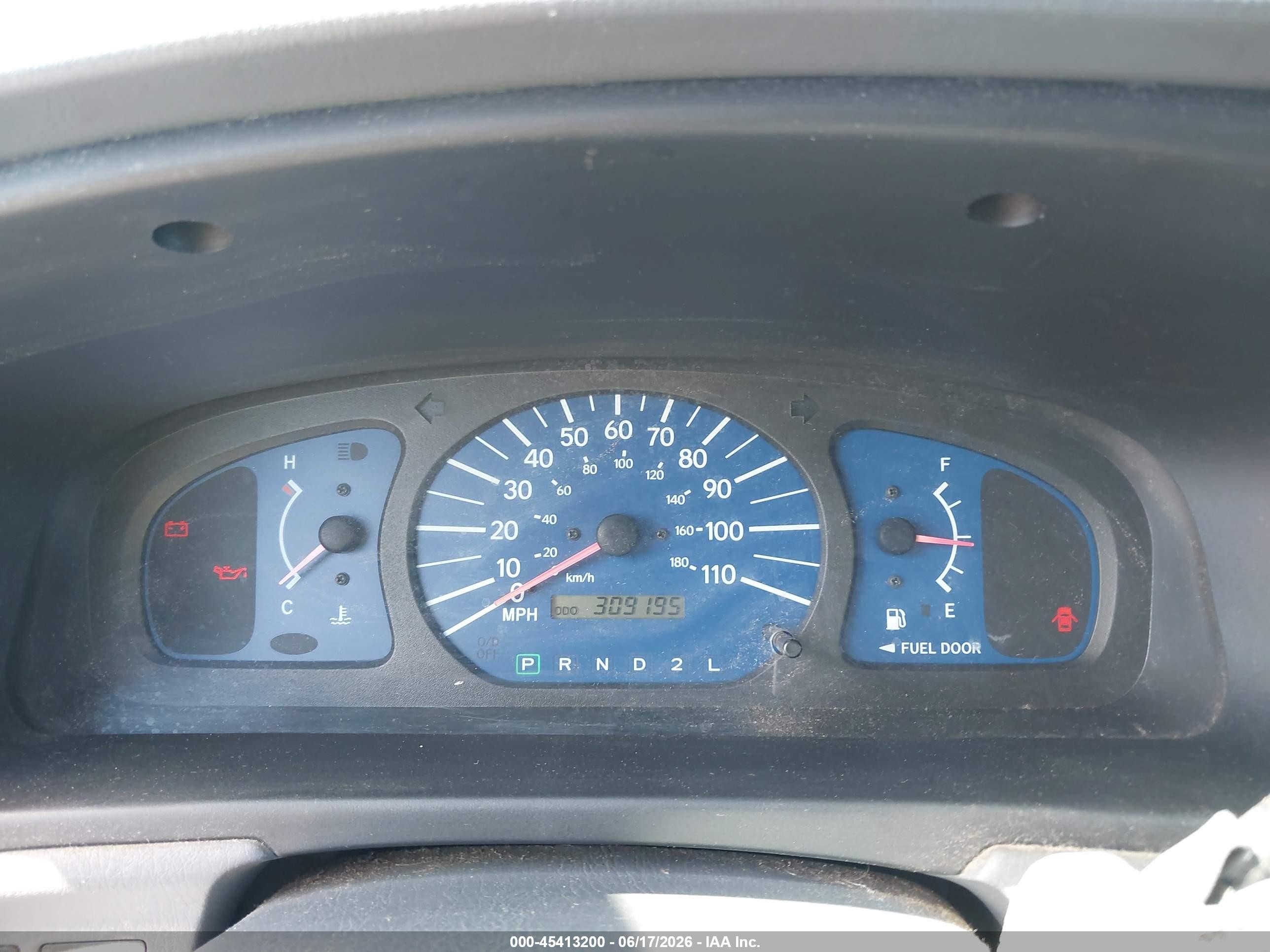 2003 Toyota Sienna   Light Blue vin: 4T3VF19C13U549117