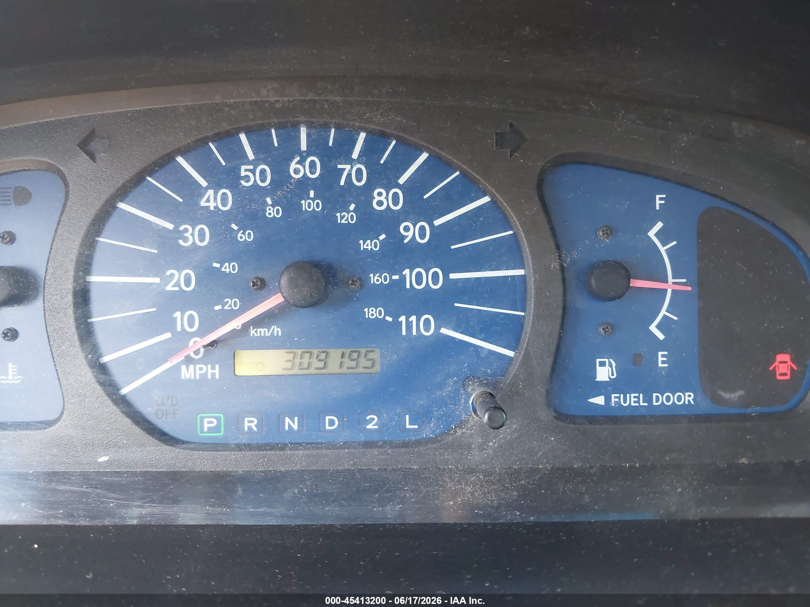 2003 Toyota Sienna   Light Blue vin: 4T3VF19C13U549117